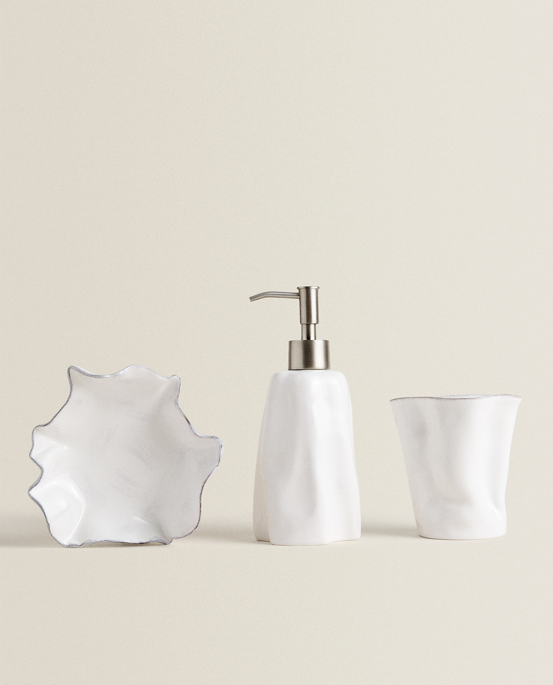 Accessori Bagno In Ceramica Bianca.Set Da Bagno In Ceramica Bianca Set Da Bagno E Accessori Bagno Zara Home Italia