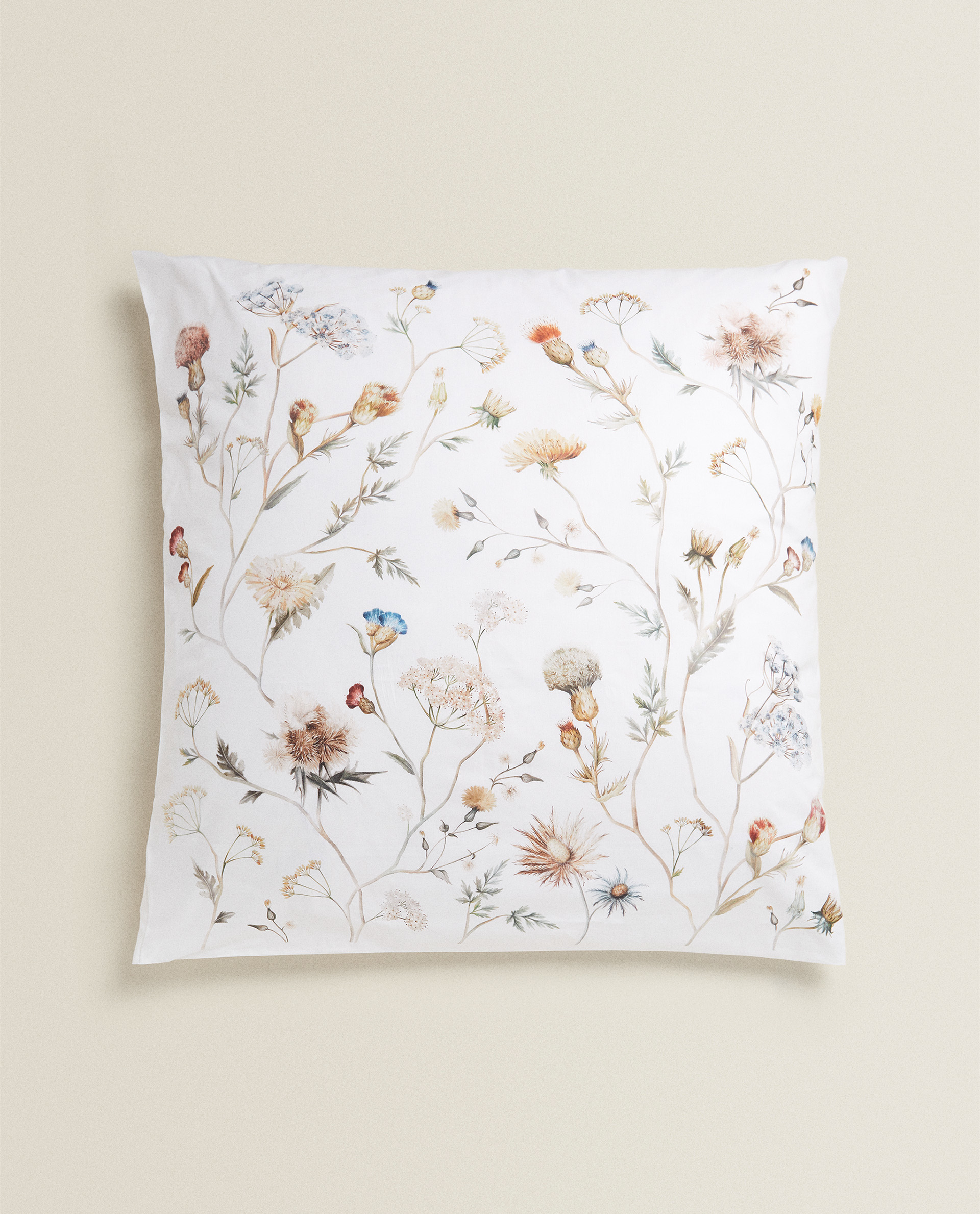 غلاف مخدة بطبعة نباتية وسادات أغطية السرير غرف نوم زارا هوم