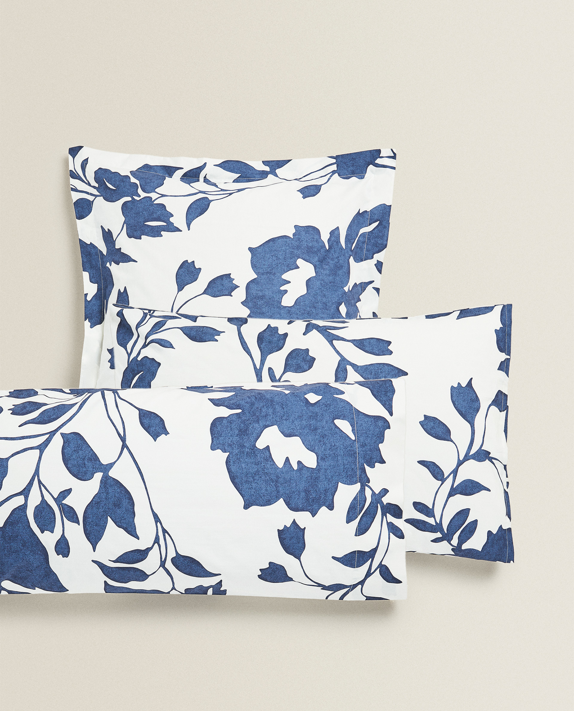 Pillowcase With Large Floral Print Pillowcases Bed Linen