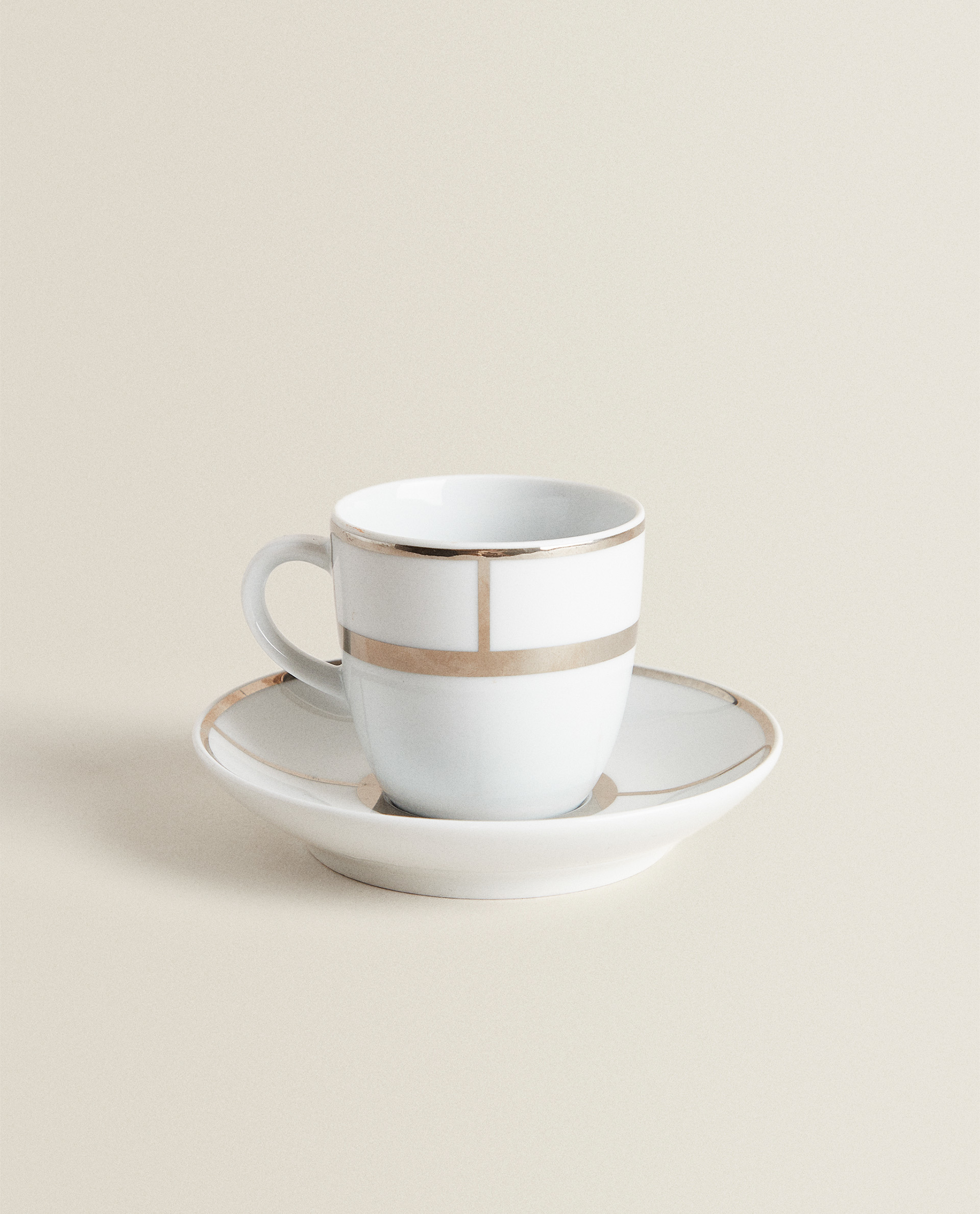 Kenari Gumus Rengi Porselen Cay Fincani Ve Tabagi Novedad Zara Home Zara Home Turquia
