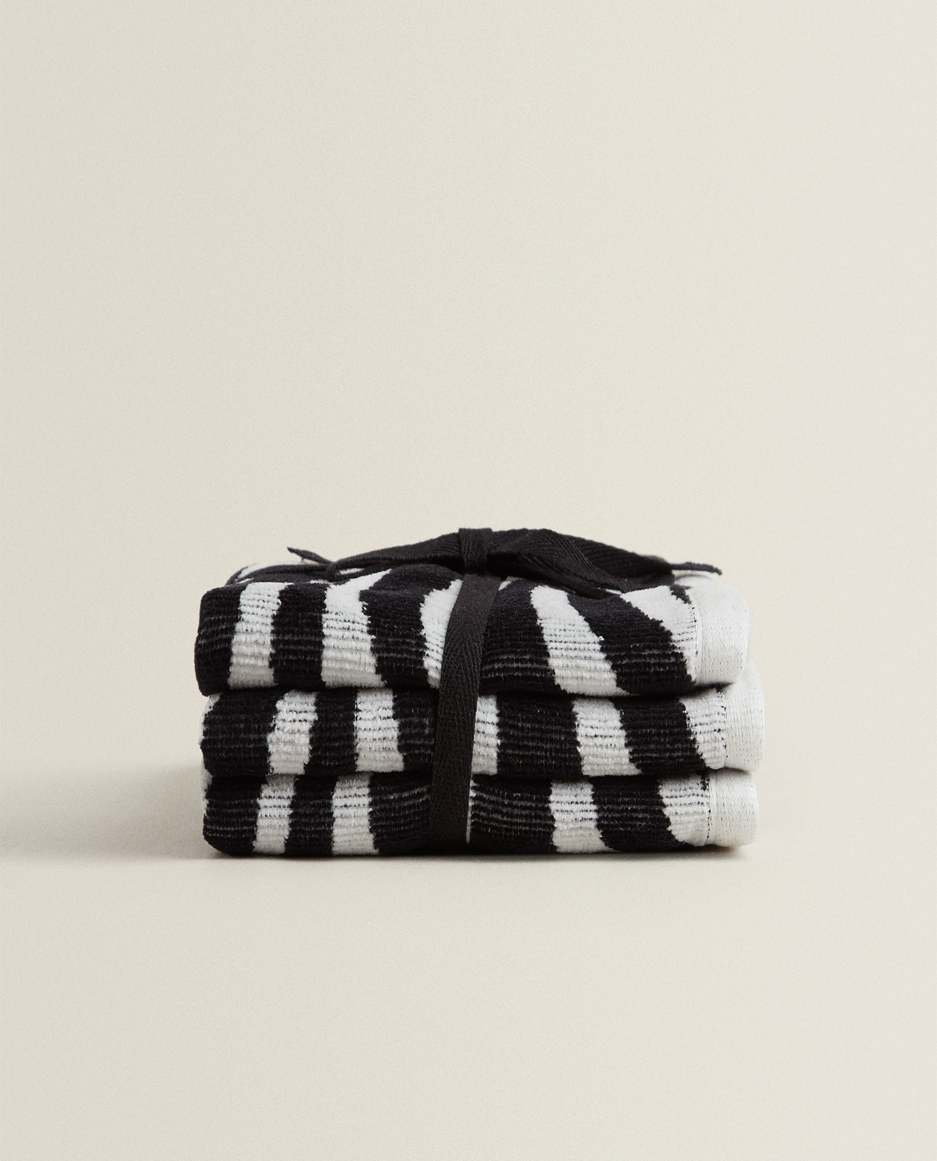Cotton Towel With Zebra Trim Pack Of 3 Towels Bathroom Zara Home Turkiye Turkey