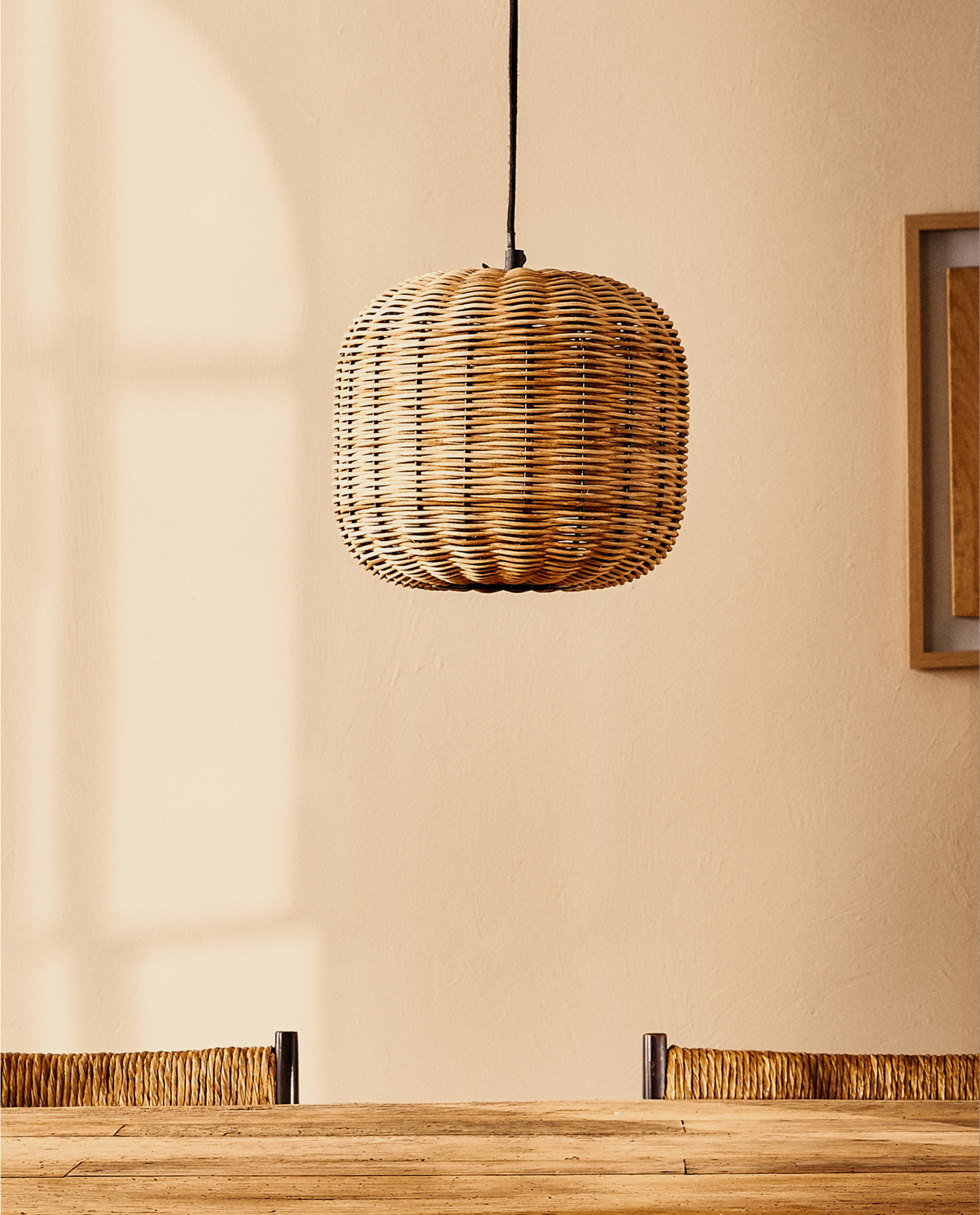 ZARA HOME - lampa od ratana