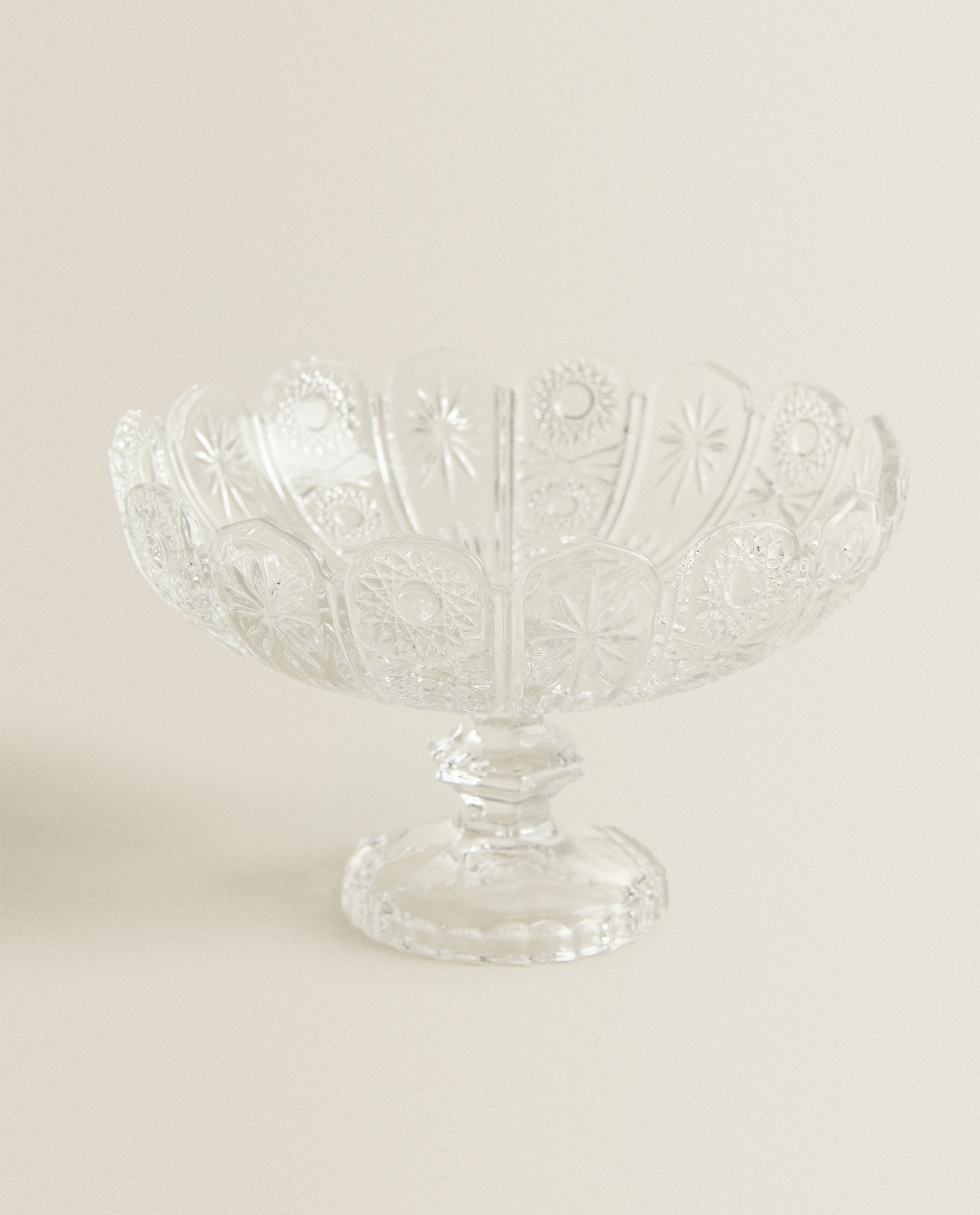 Glass Fruit Bowl With Raised Design And Rim Detail Serving Dishes Tableware Dining Zara Home Algerie