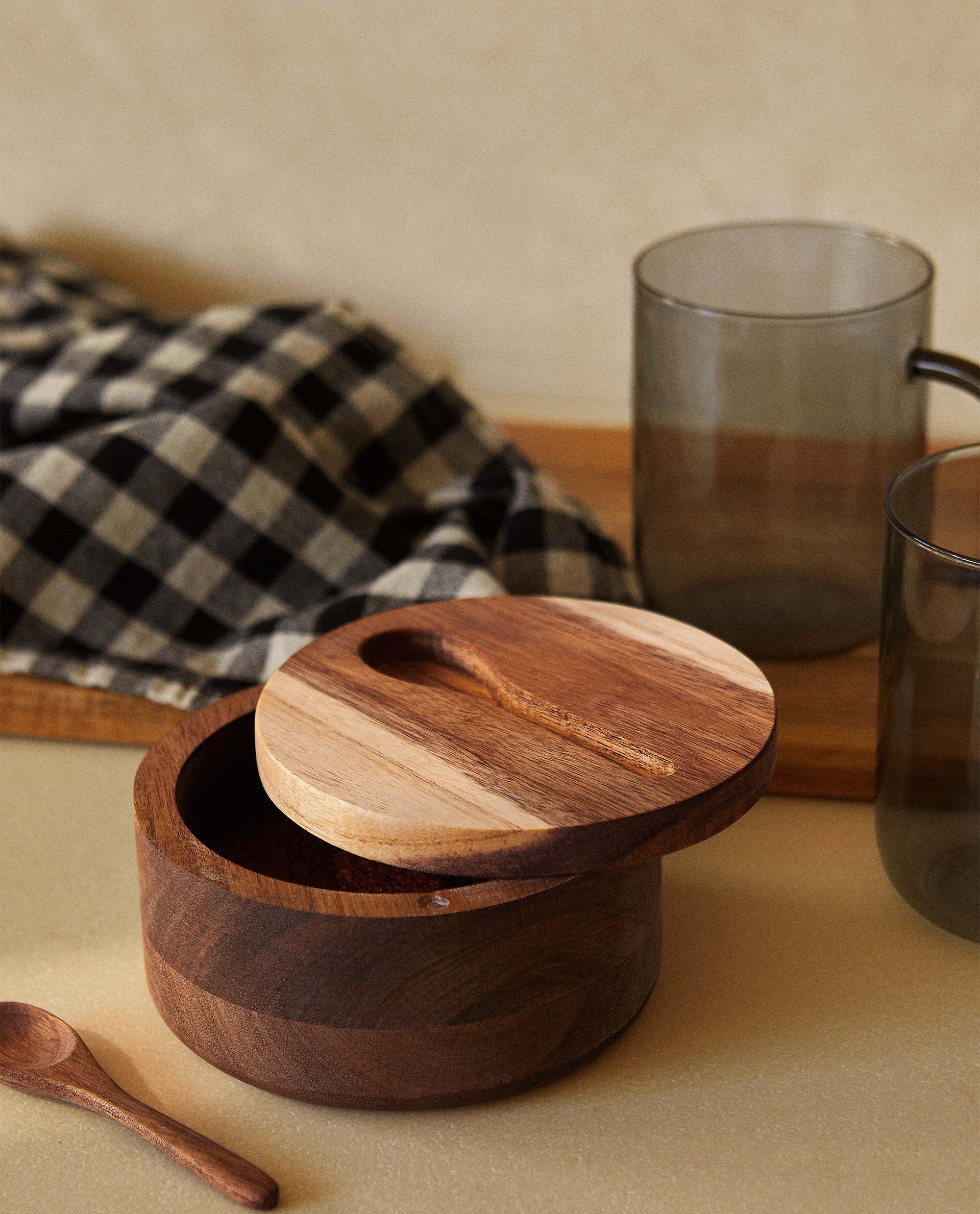 Zuckerdose Aus Holz Mit Magnet Accessoires Textilien Accessoires Kuche Zara Home Osterreich