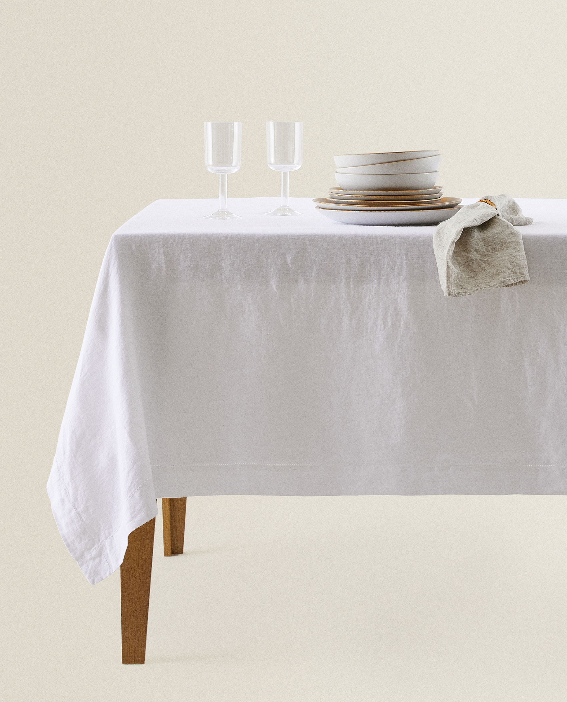 Hemstitched Linen Tablecloth Bowls And Mugs Tableware Dining Zara Home Luxembourg