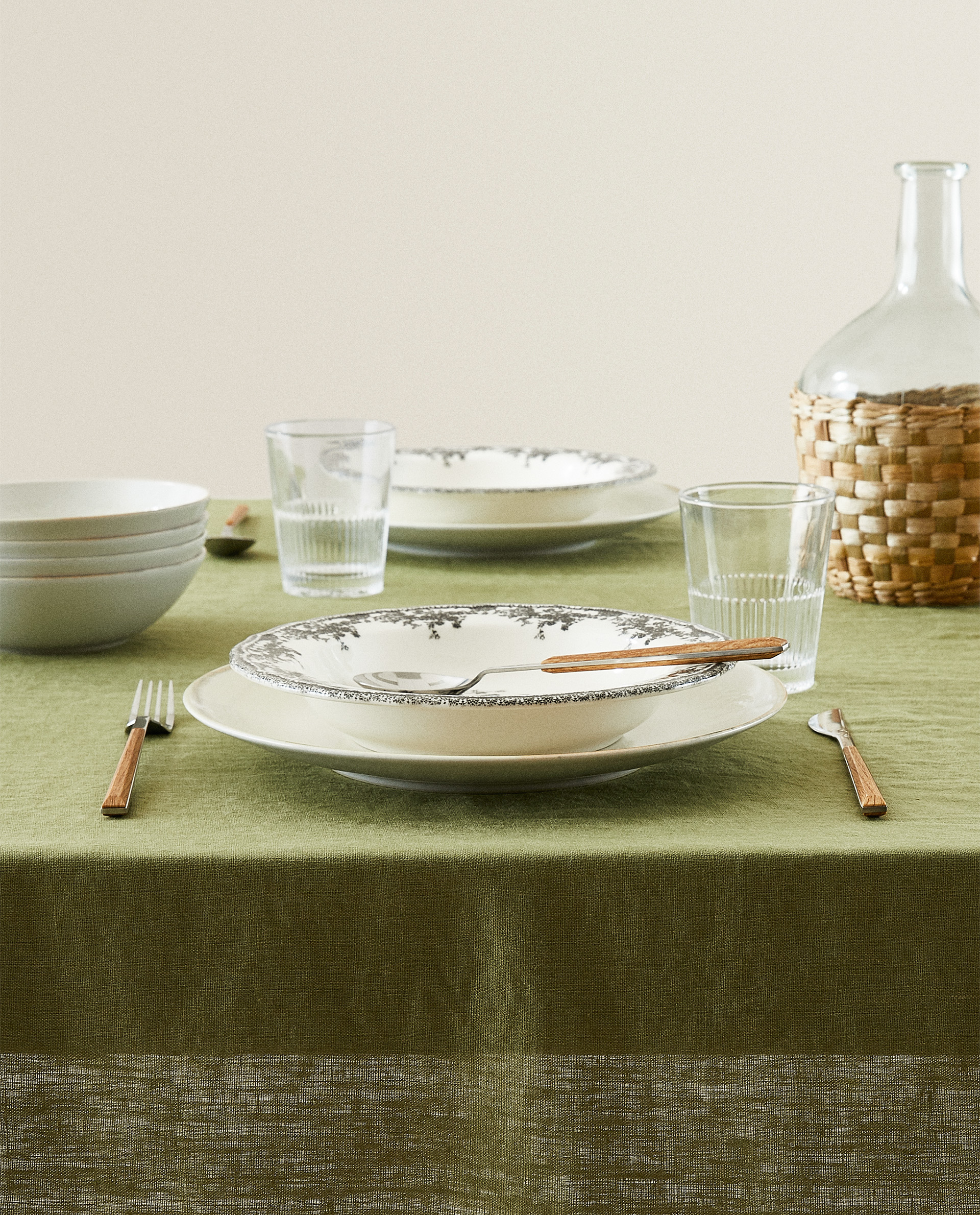Hemstitched Linen Tablecloth Complete Tableware Set Tableware Dining Zara Home United Kingdom