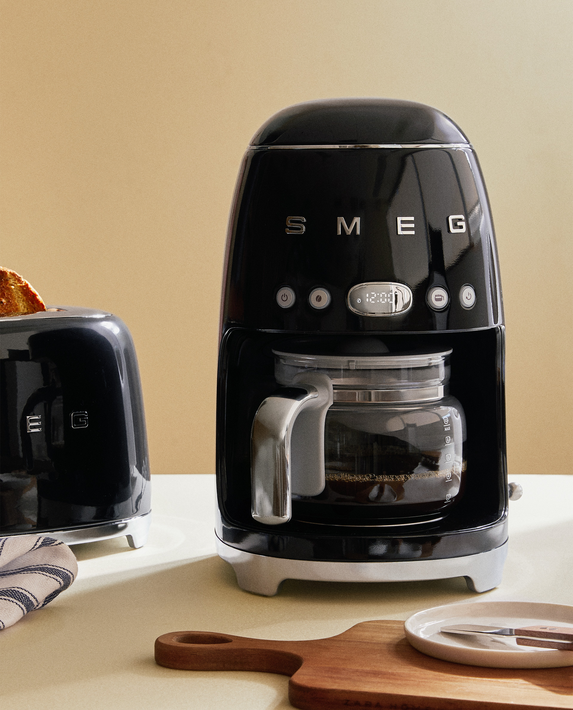 smeg programmable drip coffee machine