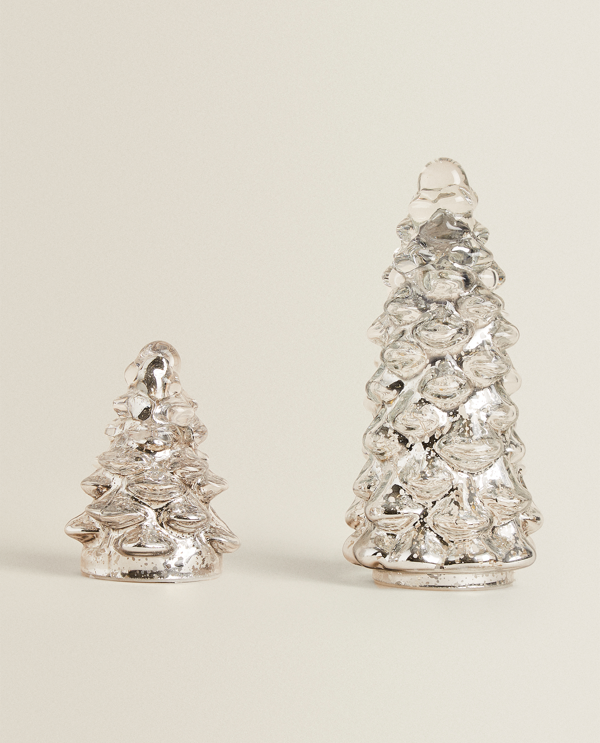 Elemento Decorativo In Vetro A Forma Di Albero Di Natale Addobbo Di Albero Natale Zara Home Italia