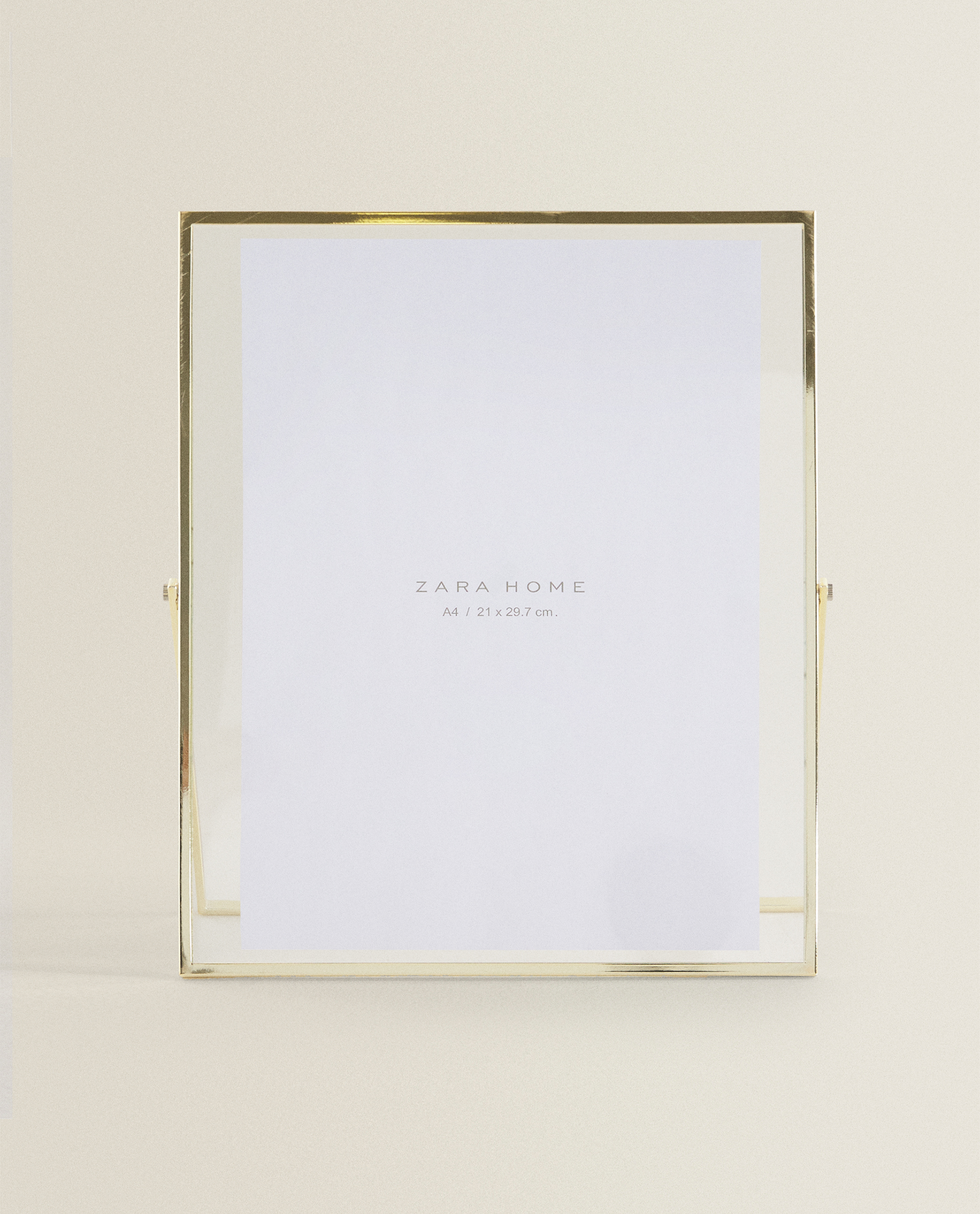 GOLD FRAME WITH STAND - Photo frames 