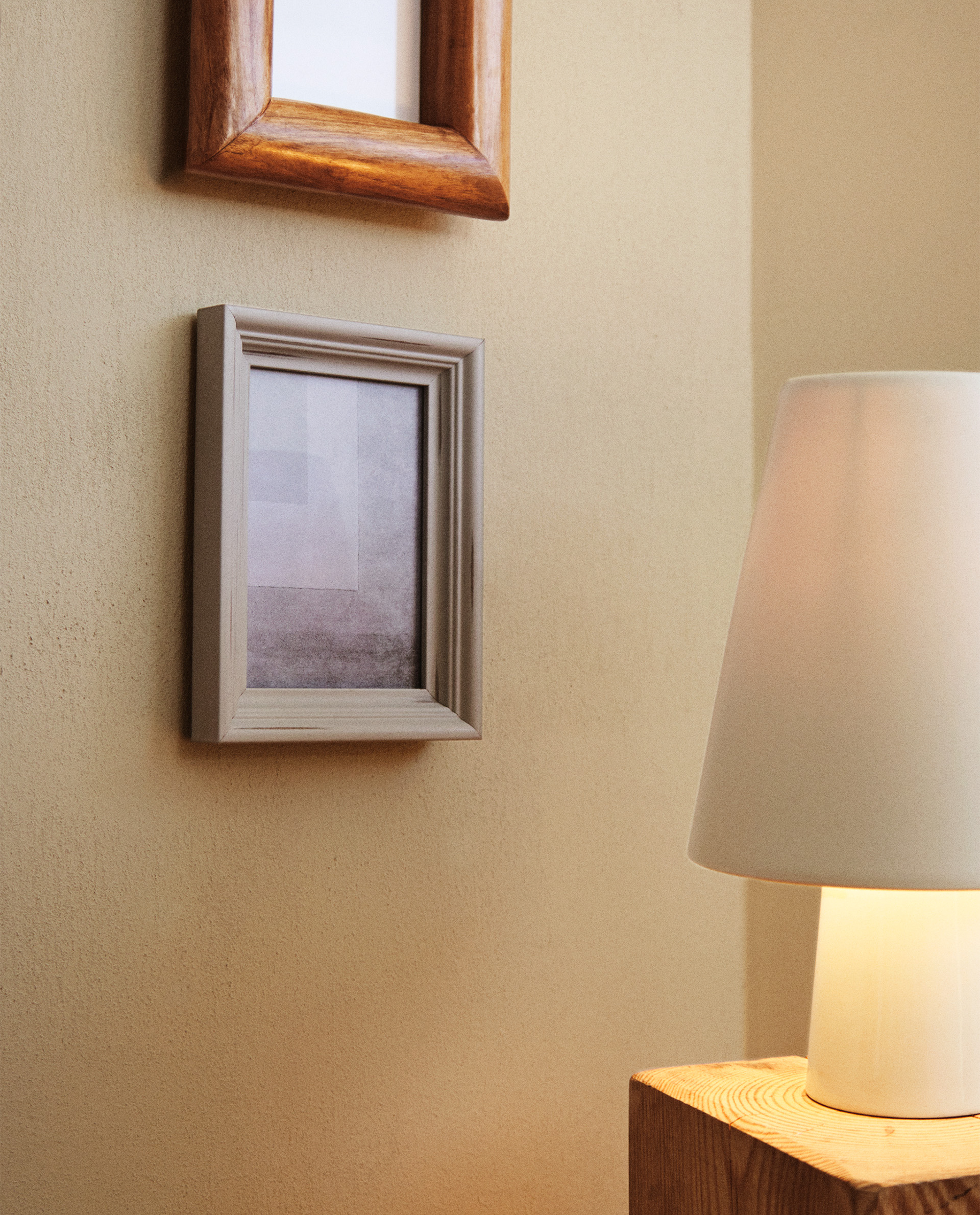 MARCO MADERA GRIS - PAPELERÍA Y PINTURA - SALÓN | Zara Home España