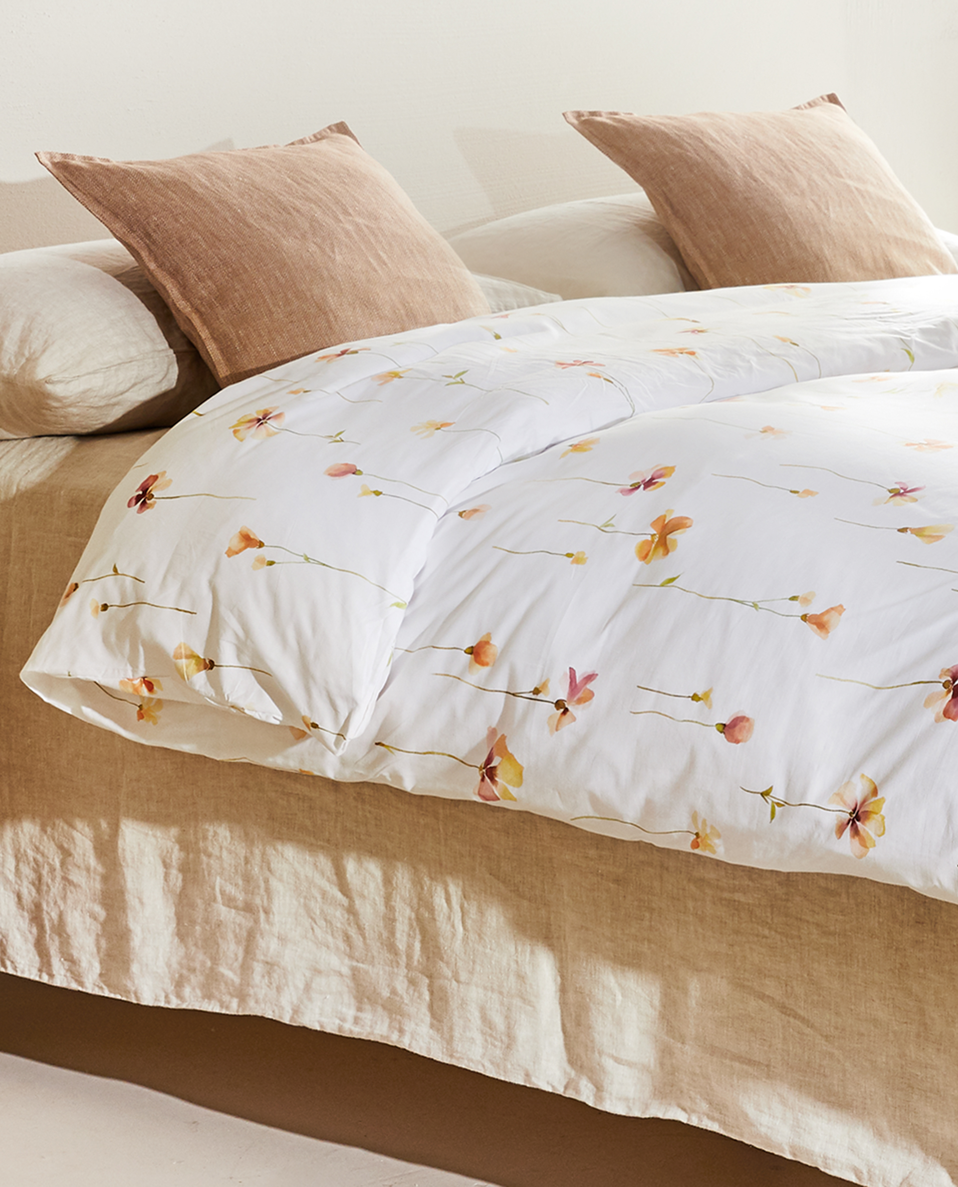 WATERCOLOUR FLORAL SHEETS - BEDROOM 