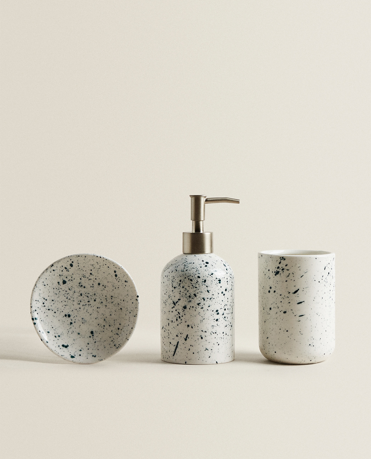 MOTTLED CERAMIC BATHROOM SET
