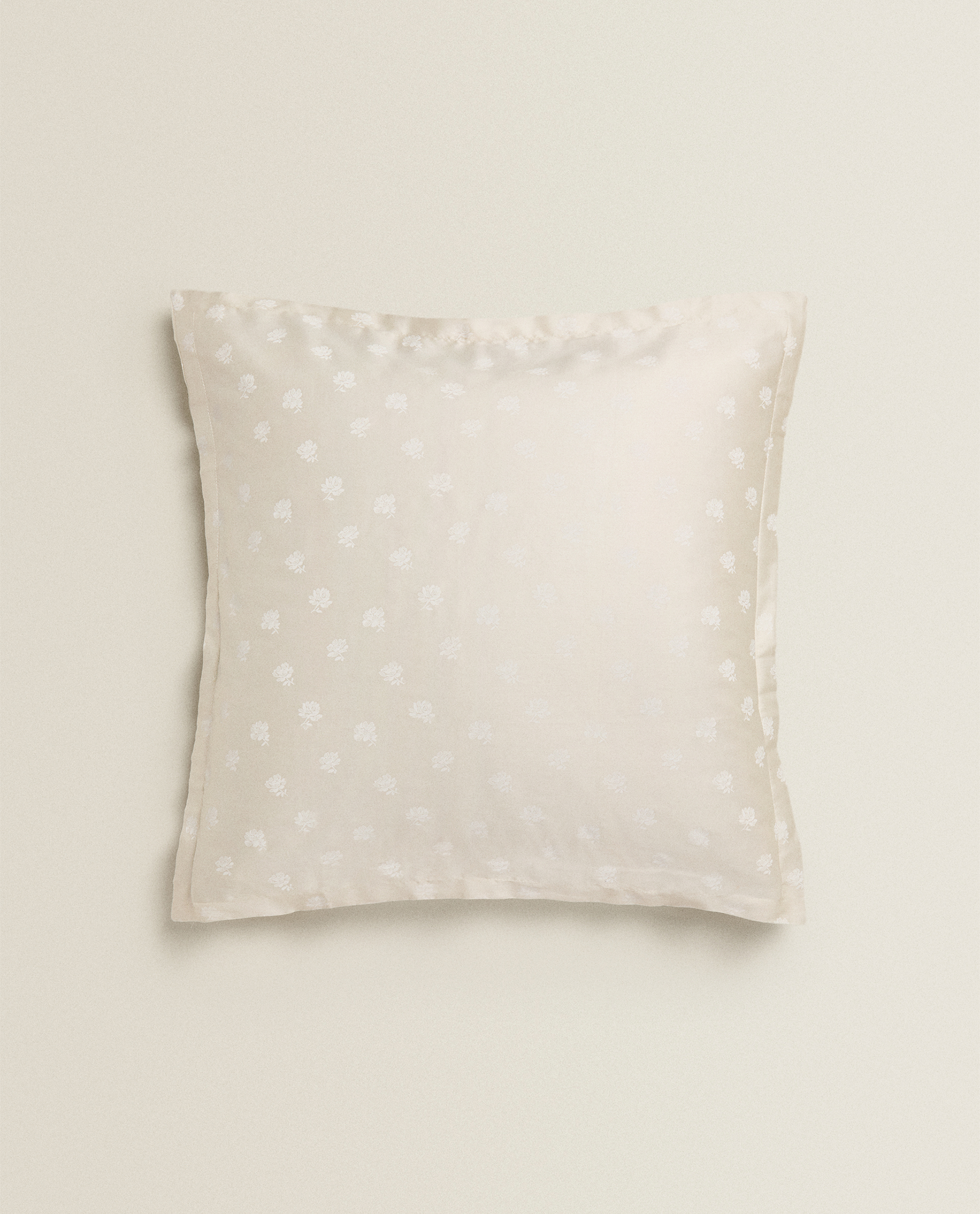 Satenovy Povlak Na Polstar S Kvetinovym Potiskem Povlaky Na