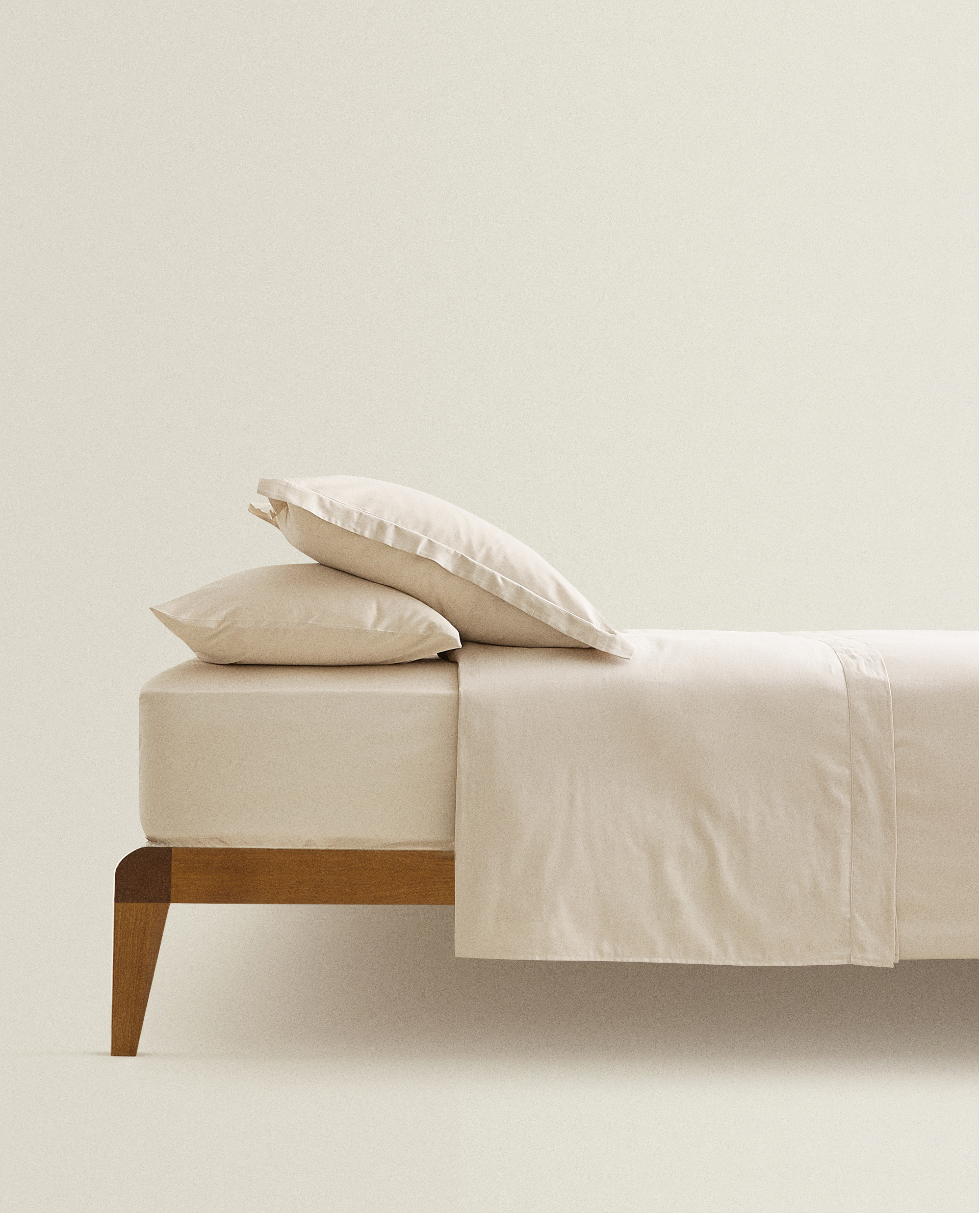 300 Thread Count Sateen Extra Deep Fitted Sheet Lighting Bedroom Zara Home United States Of America