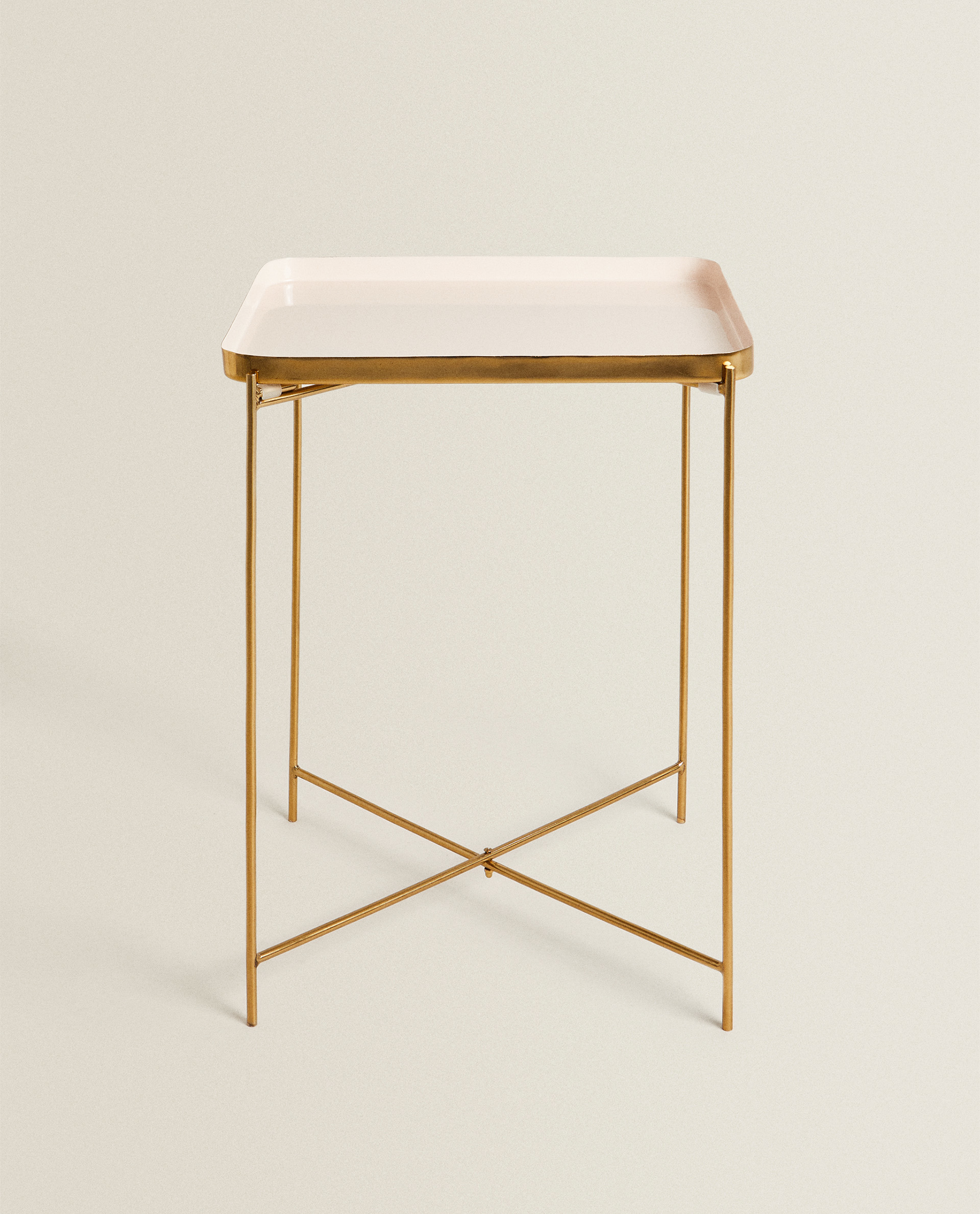 Tisch Mit Tablett Mobel Schlafzimmer Zara Home Switzerland