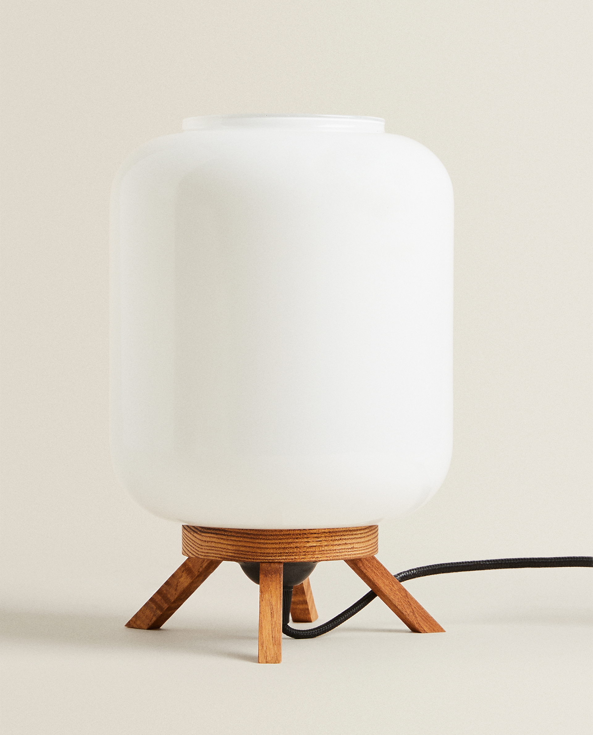 Lampe Verre Support Bois Meubles Salon Zara Home France