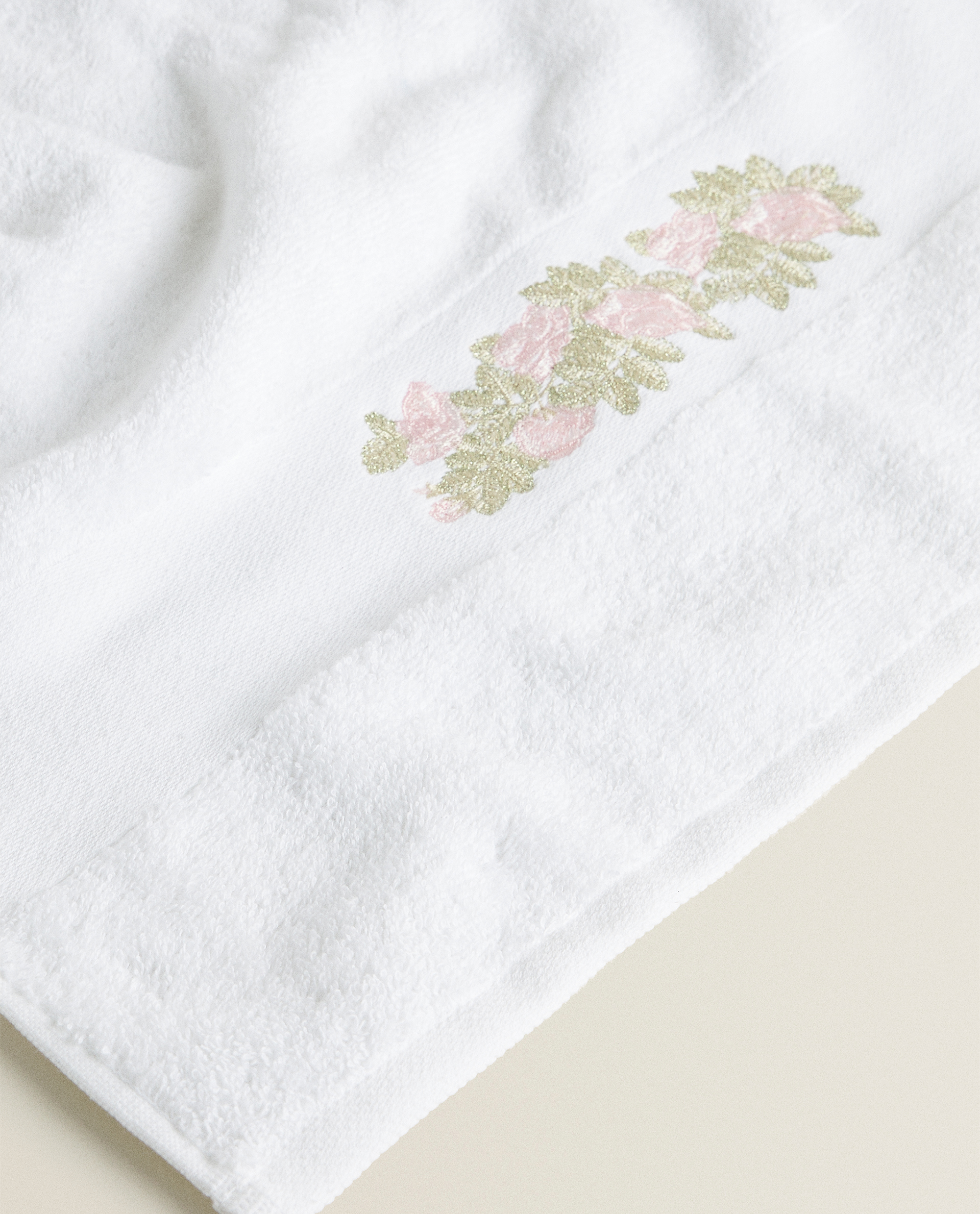 Cicek Islemeli Havlu Banyo Zara Home Turquia