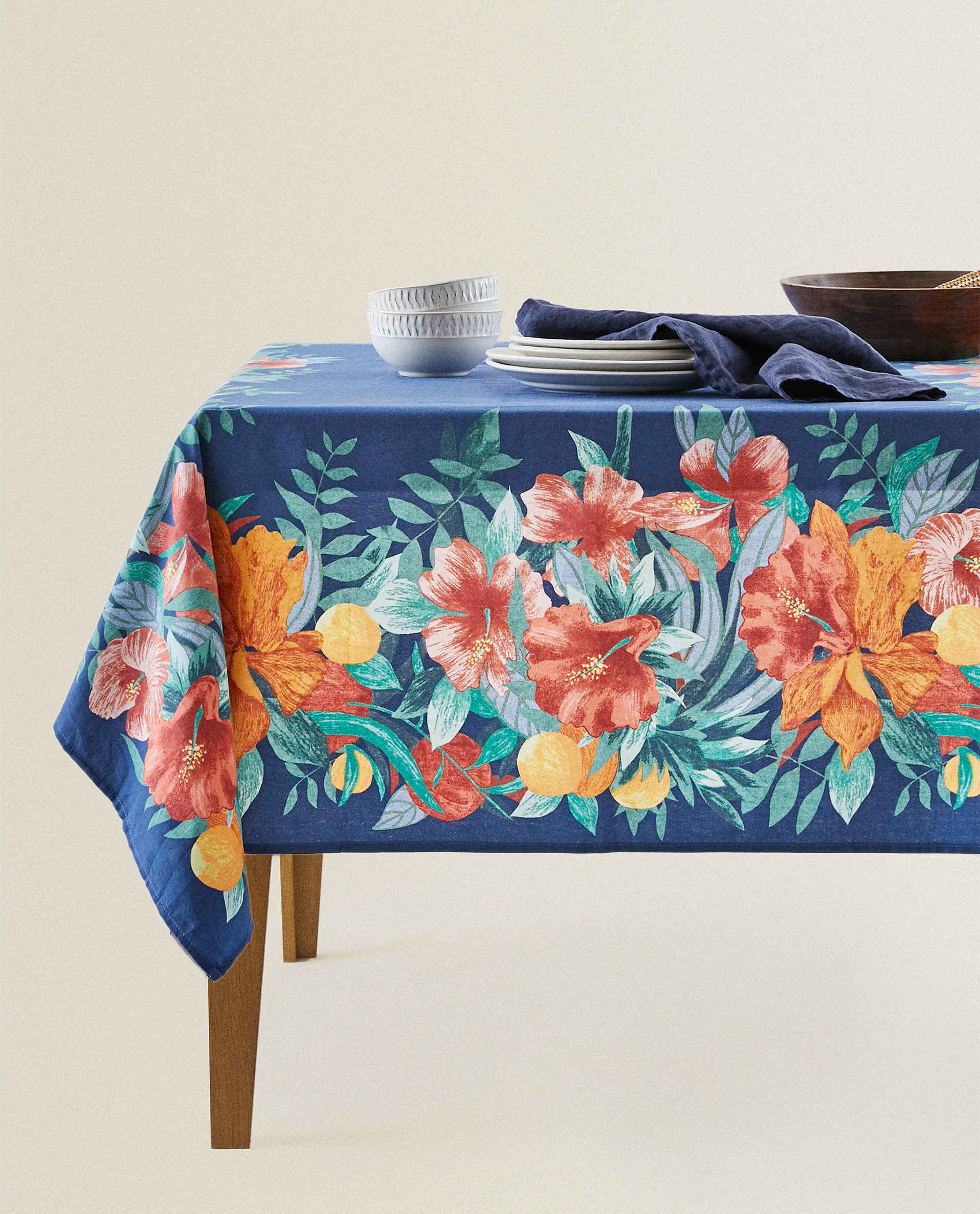 Geometrik Jakarli Masa Ortusu New In Zara Home Zara Home Turquia