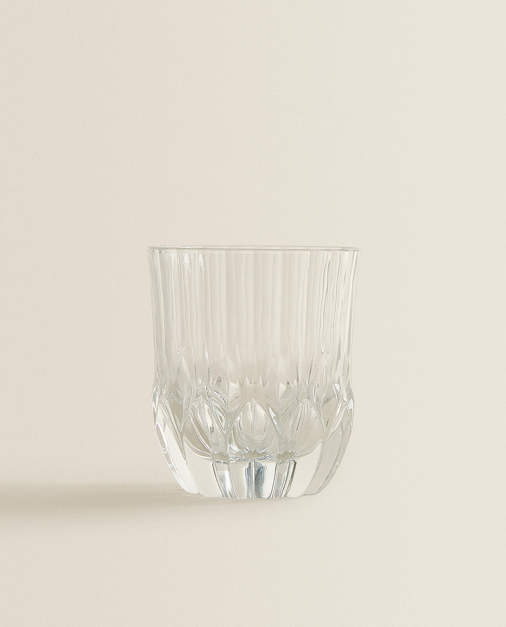 Geschliffenes Glas Aus Kristallglas Korbe Und Mobel Badezimmer Zara Home Deutschland