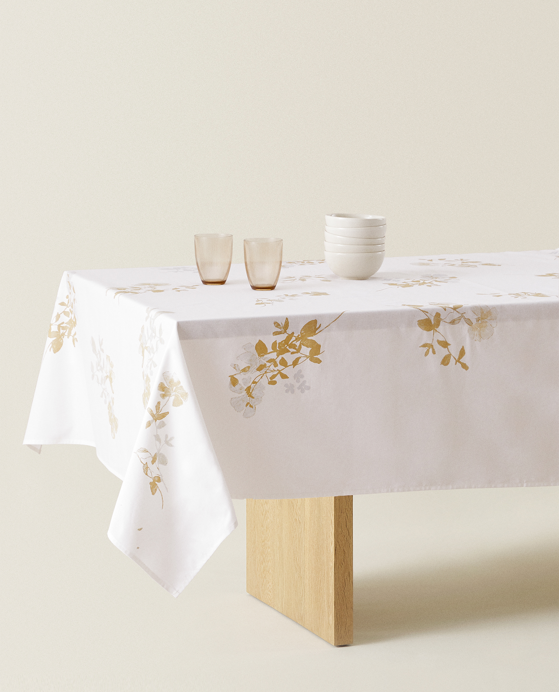 white cotton tablecloths