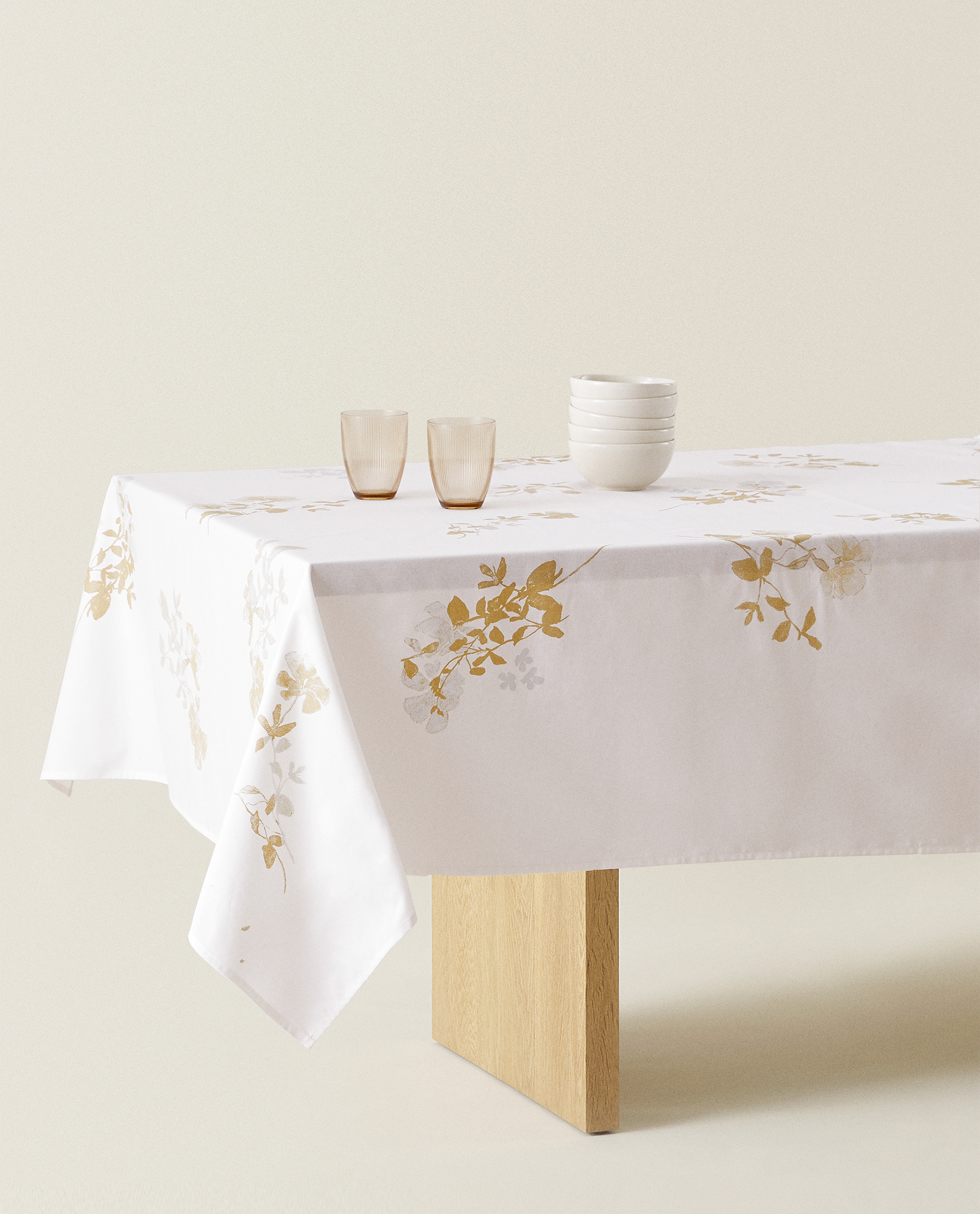 Cotton Tablecloth With Metallic Flowers Tablecloths Table