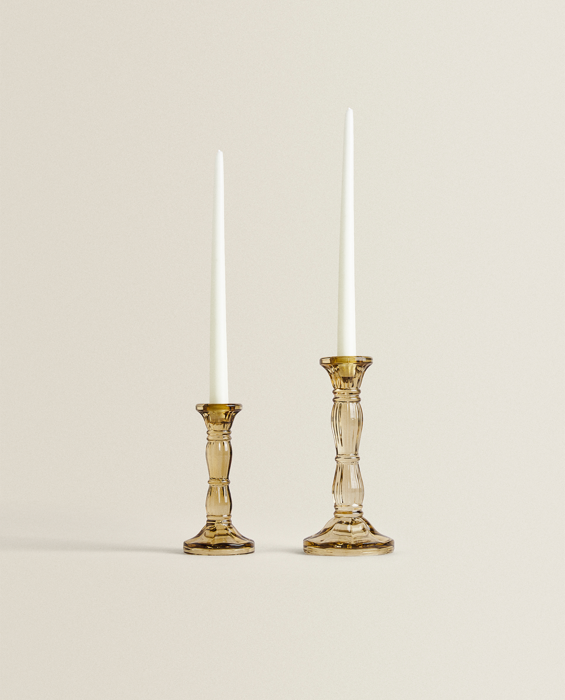 Kerzenstander Aus Grauem Glas Deko Accessoires Wohnzimmer