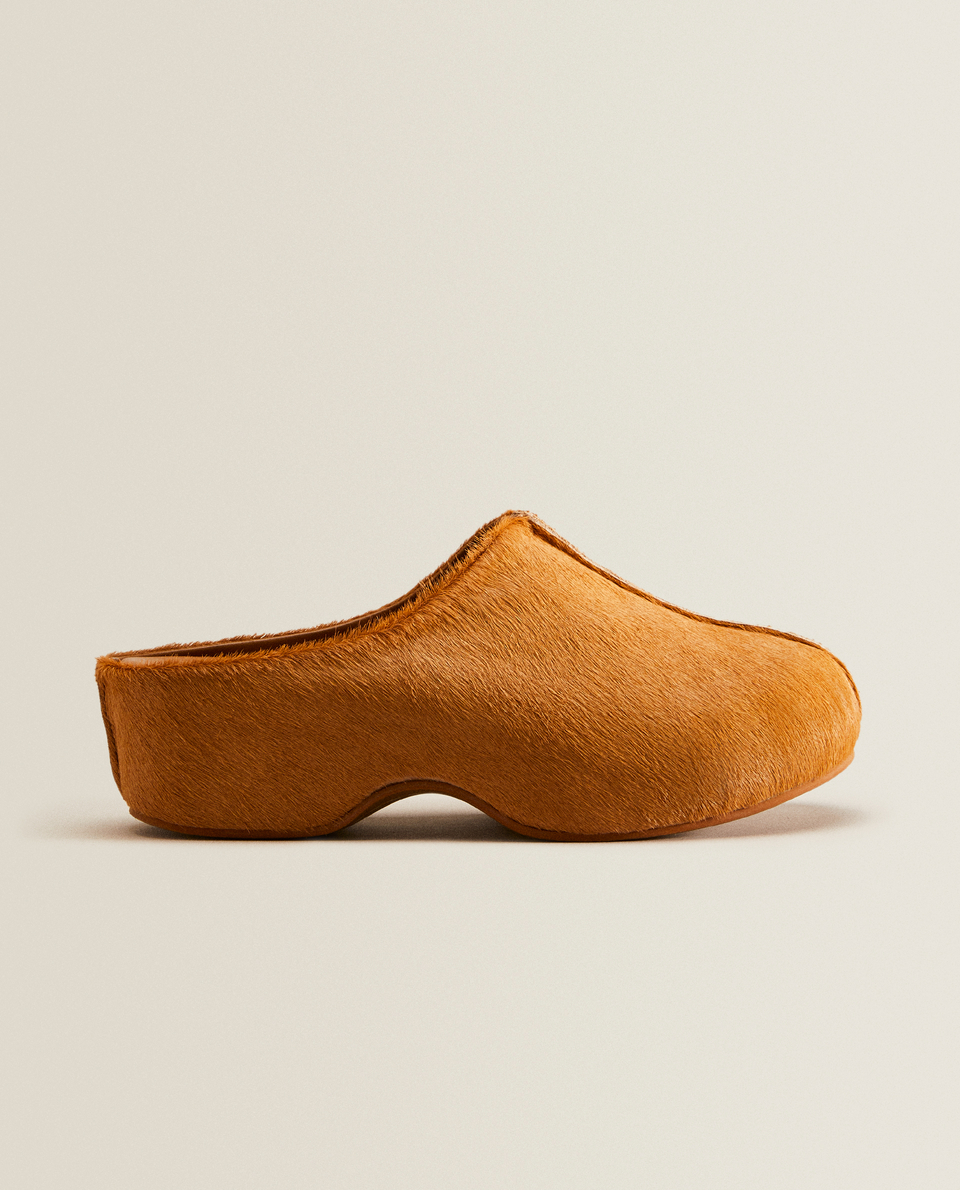 LEATHER CLOG SLIPPERS