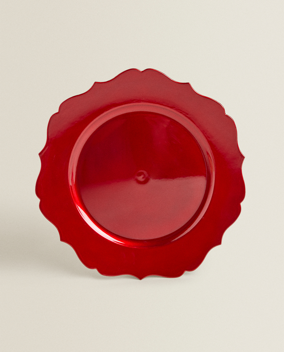 SCALLOPED RED CHARGER PLATE