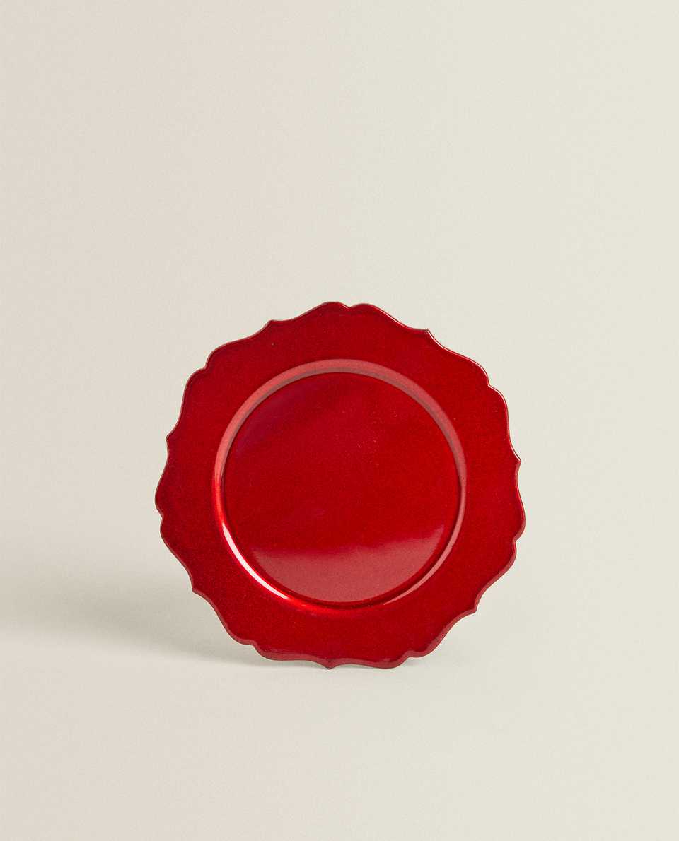 SCALLOPED SMALL RED PLATE