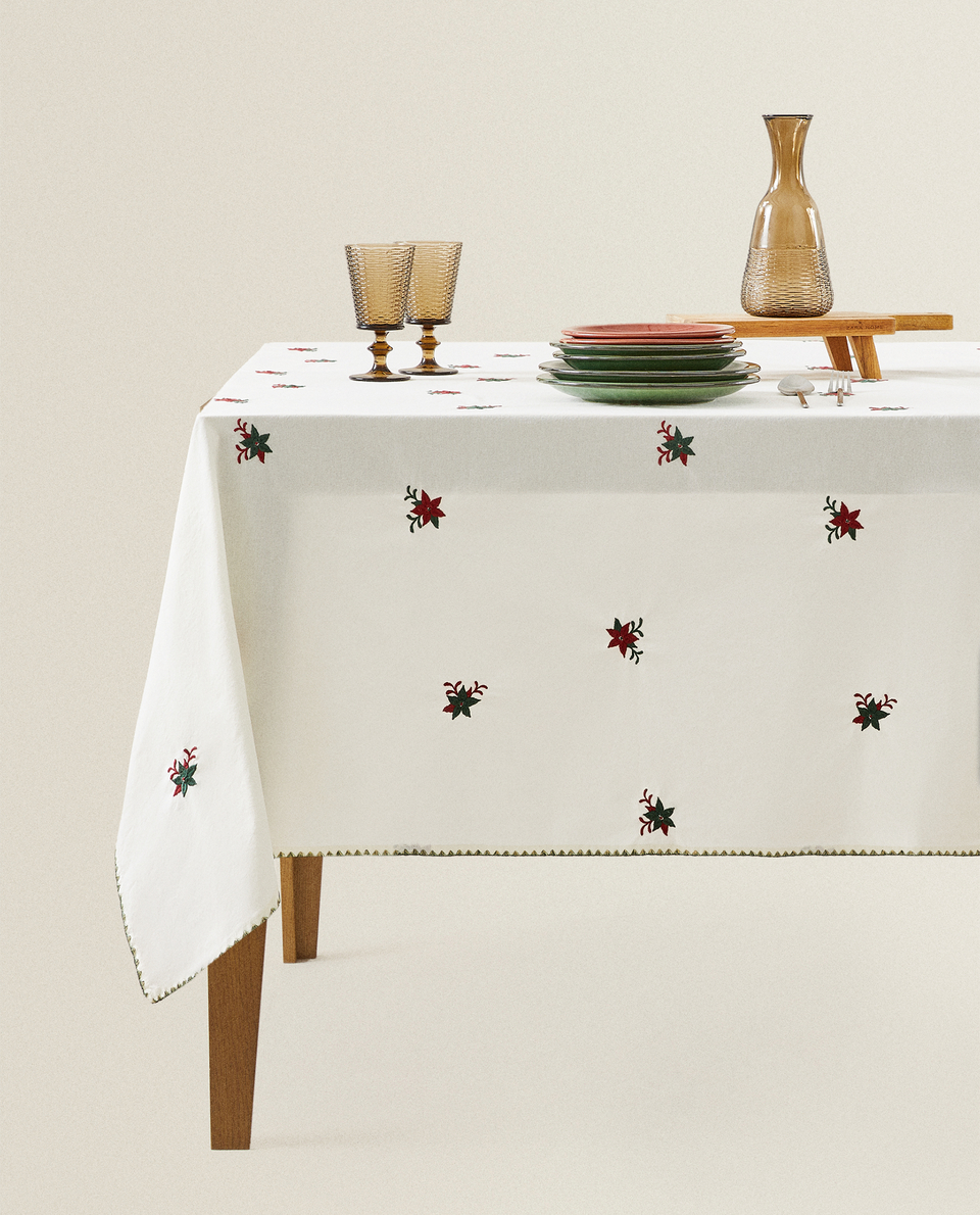 CHRISTMAS FLOWER EMBROIDERED TABLECLOTH