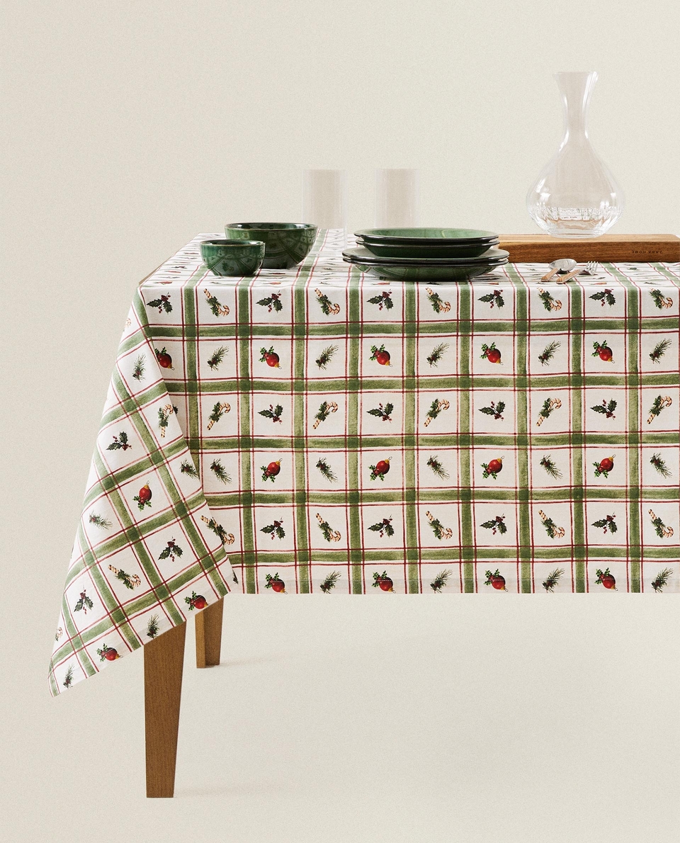 RESIN-COATED CHRISTMAS TABLECLOTH