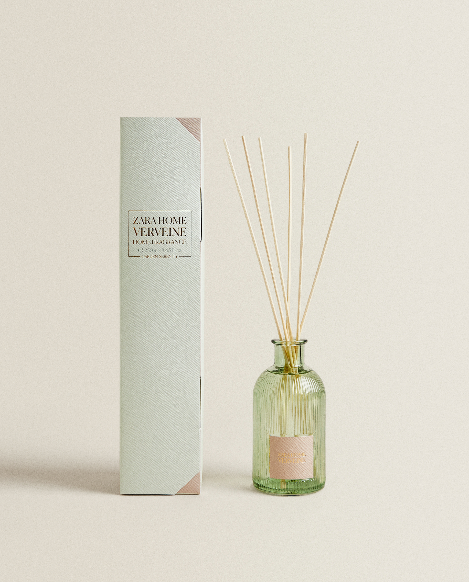 Zara диффузор. Диффузор Zara Home Verveine. Диффузор с ротанговыми палочками Zara Home. Majestic oud Zara Home. Zara Home White Powder Diffuser.