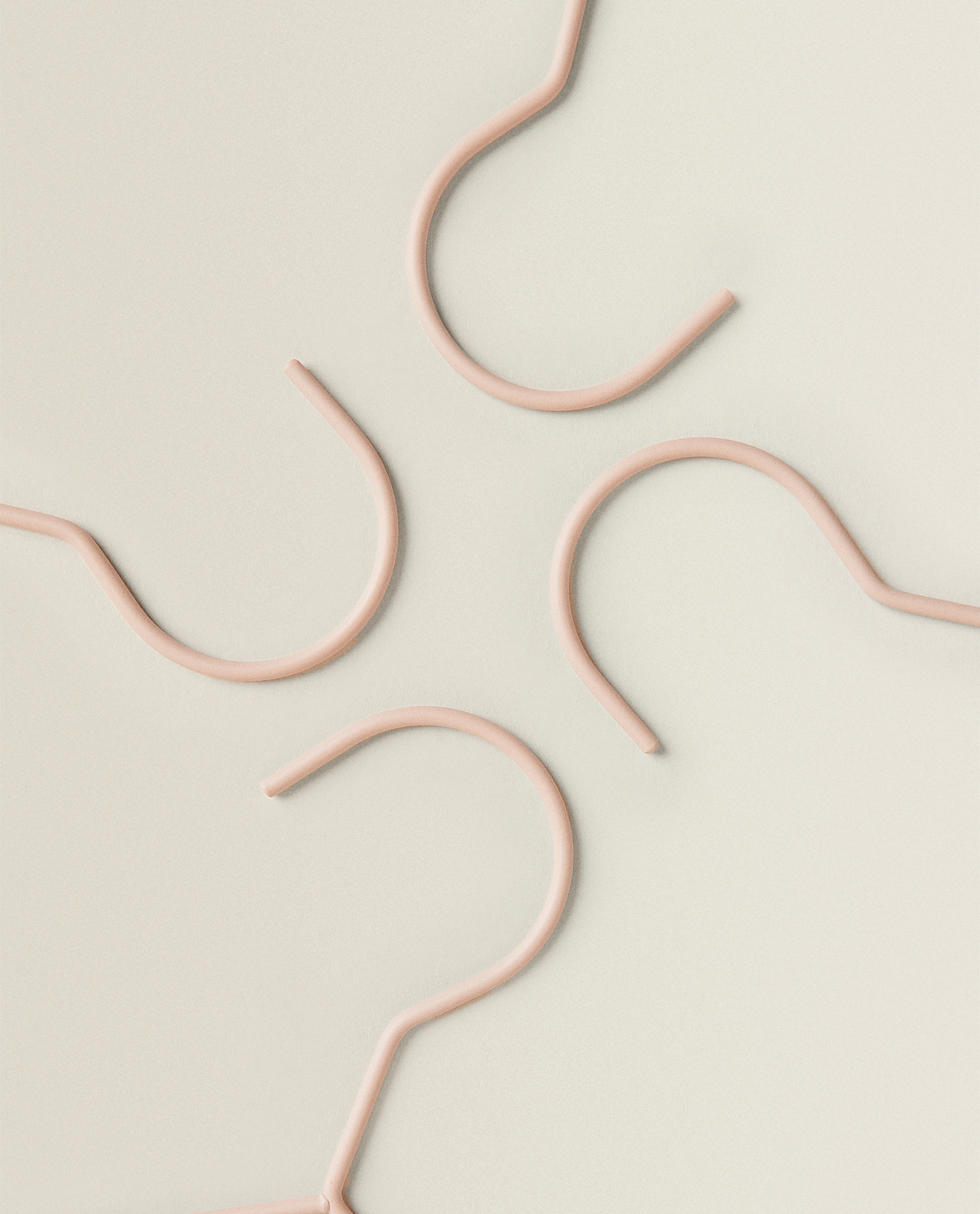 Percha Engomada Bebe Pack De 6 Perchas Y Organizadores Ordenar Ninos Zara Home Espana