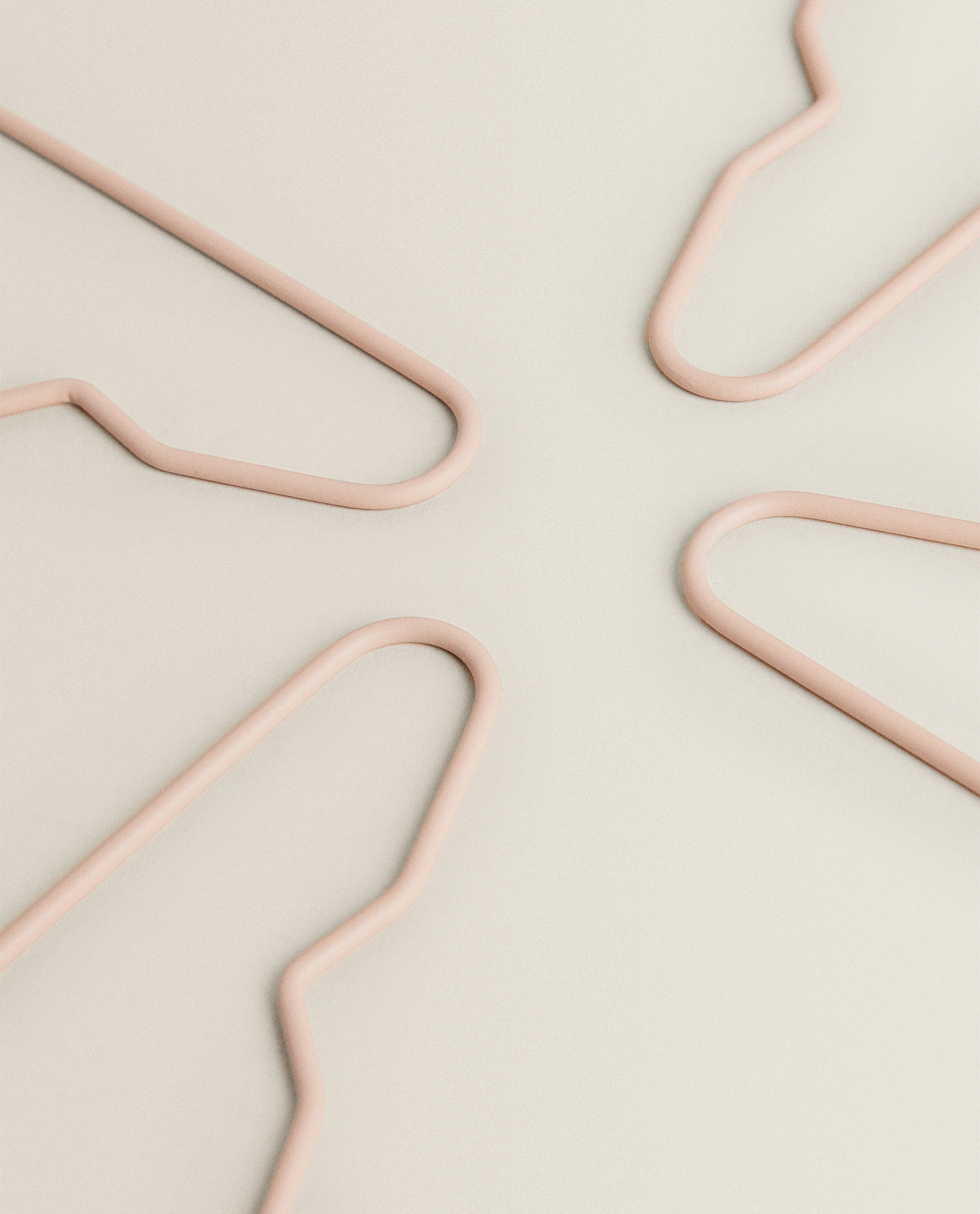 Percha Engomada Bebe Pack De 6 Perchas Y Organizadores Ordenar Ninos Zara Home Espana