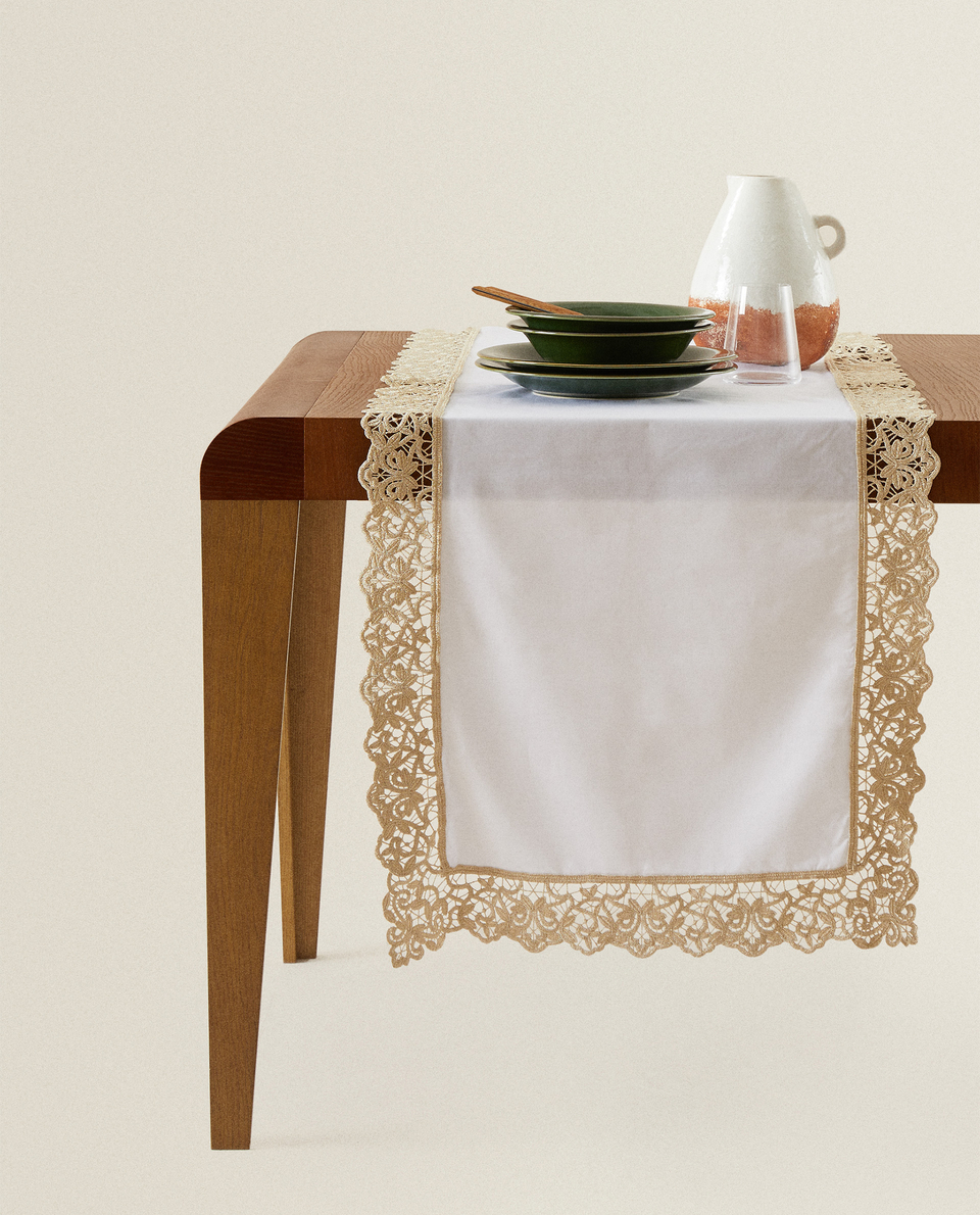EMBROIDERED TABLE RUNNER