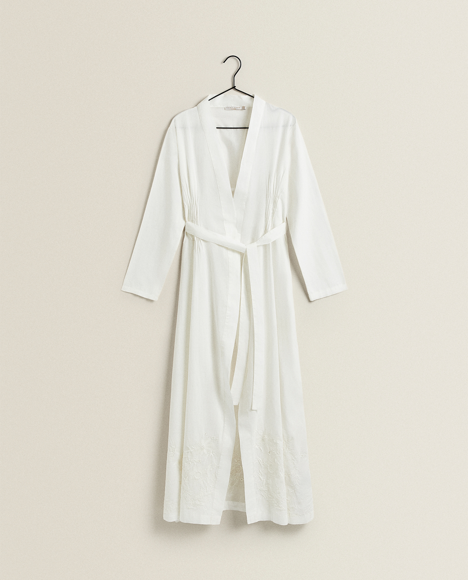 BATHROBE WITH FLORAL EMBROIDERY