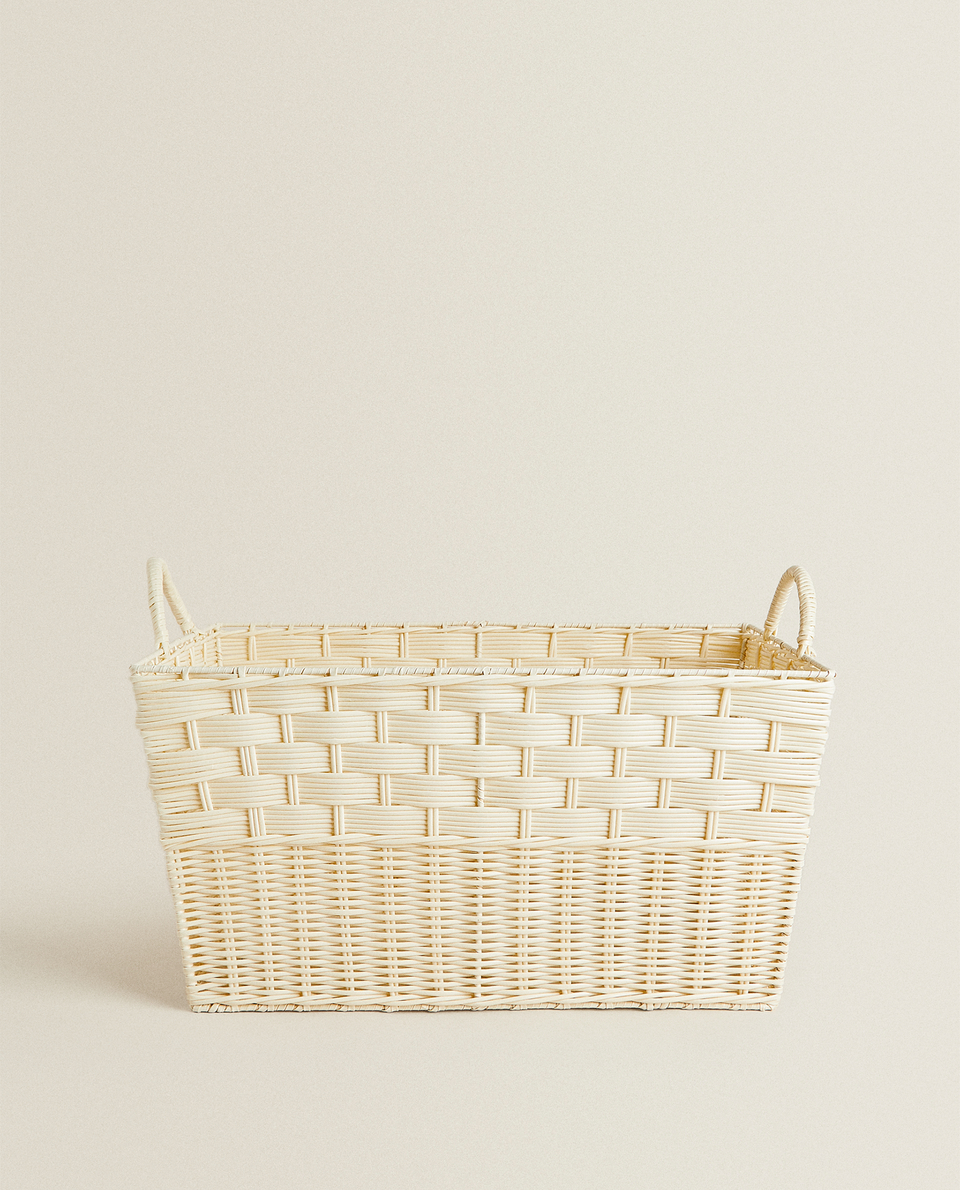 PLAITED BASKET WITH HANDLE