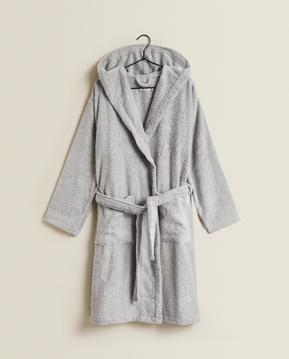 zara bathrobe