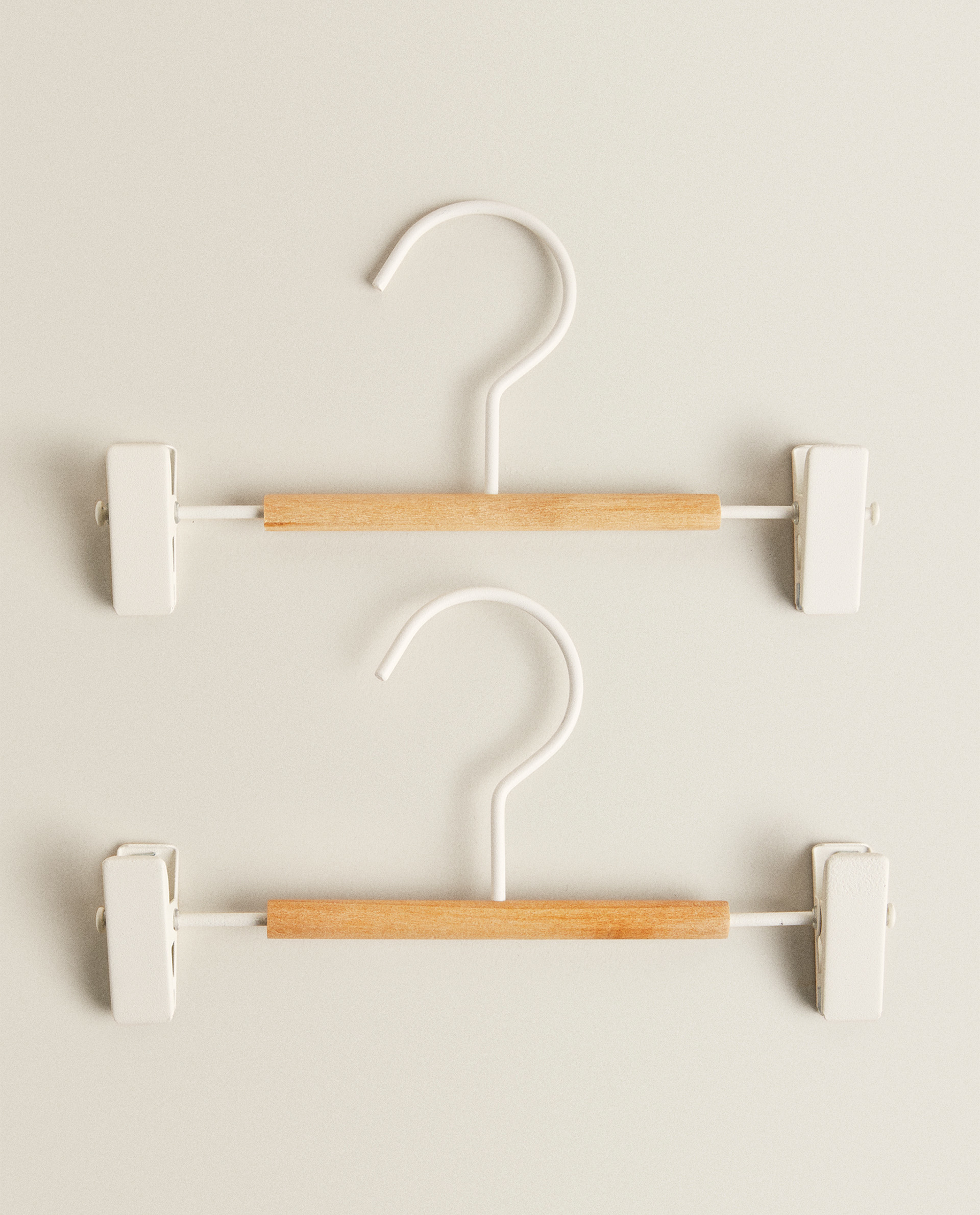 Percha Pinzas Metal Madera Set De 2 Perchas Y Organizadores Ropa Calzado Ninos Zara Home Mexico