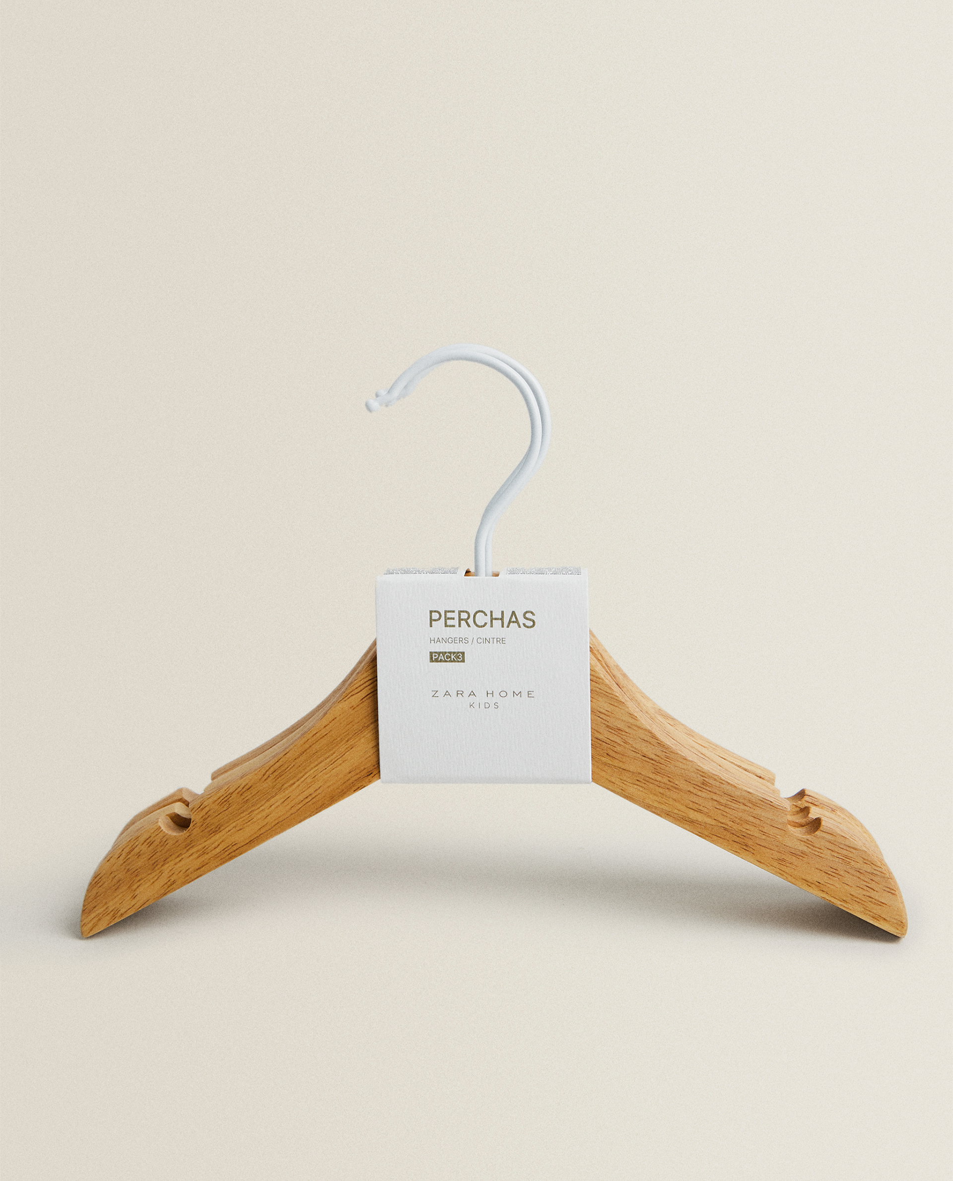 Perchas Bebe Madera Pack De 3 Perchas Y Organizadores Ordenar Ninos Zara Home Espana