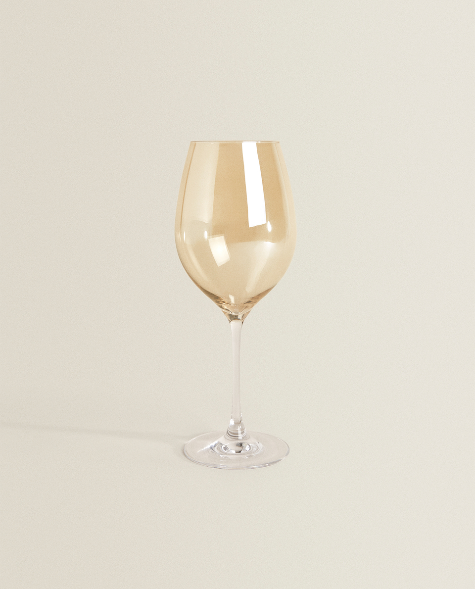 CRYSTALLINE WINE GLASS