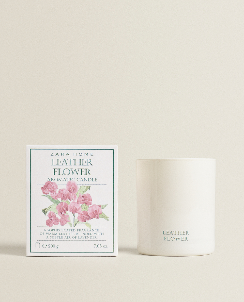 (200 G) LEATHER FLOWER SCENTED CANDLE