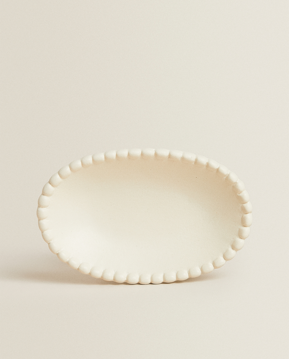 DOTTED CERAMIC SOAP DISH