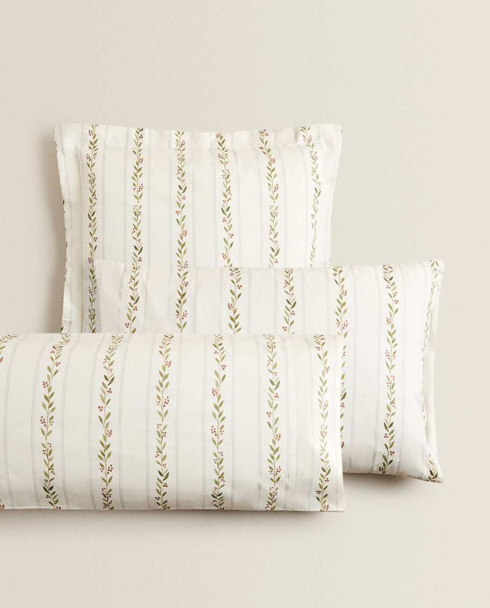 وسادات أغطية السرير غرف نوم زارا هوم قطر وسادات أغطية السرير غرف نوم زارا هوم قطر