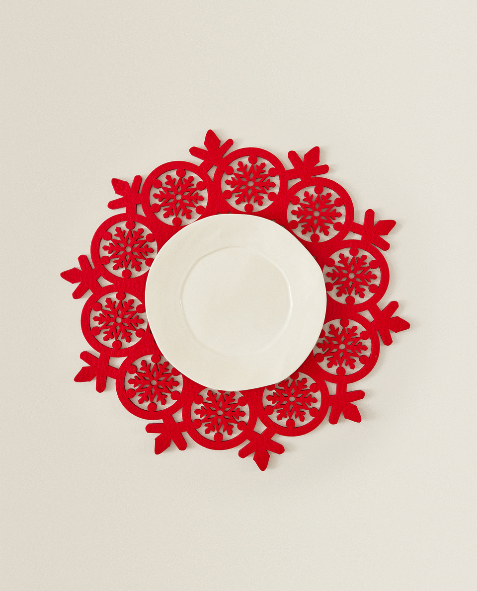 RED FELT PLACEMAT