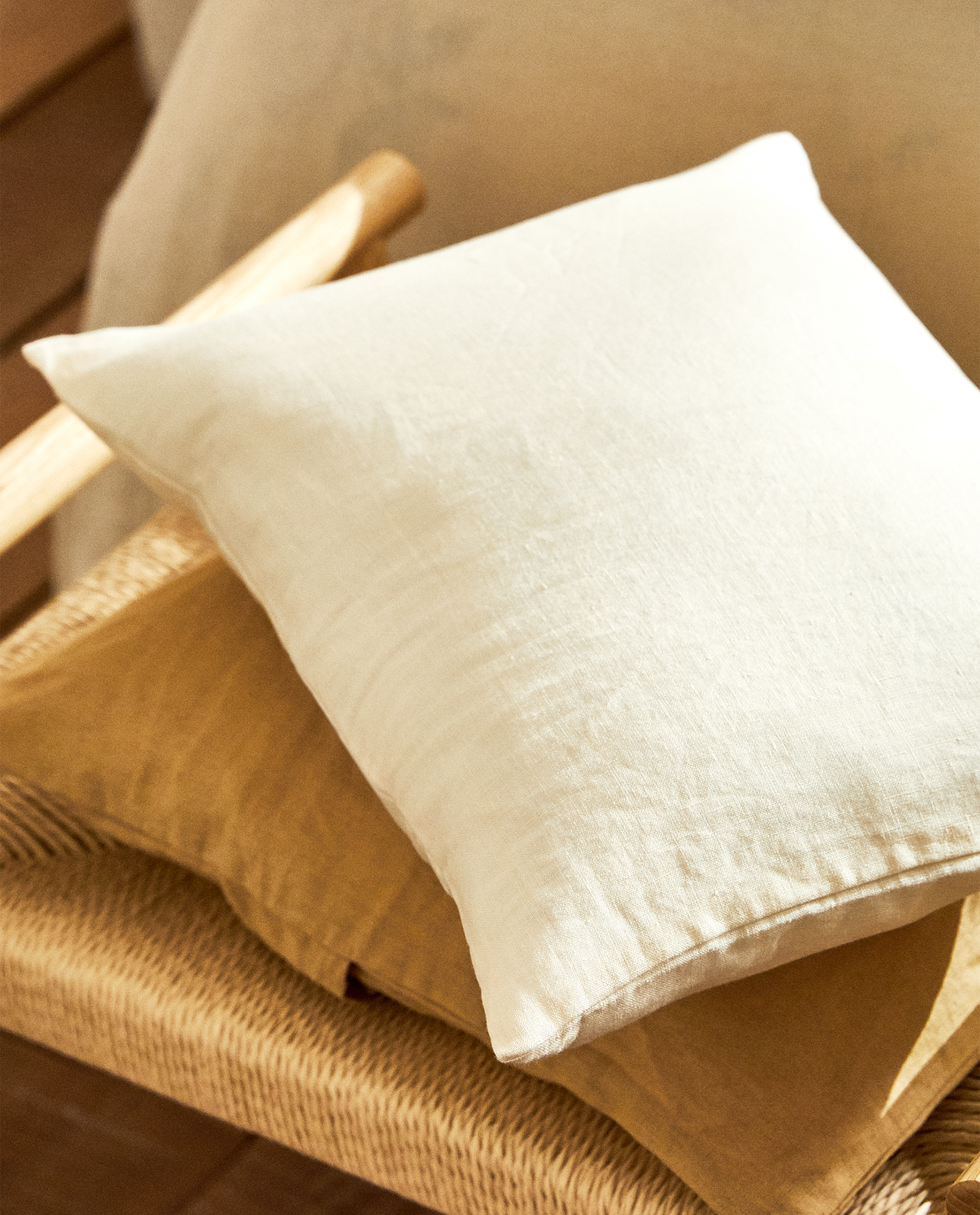 linen cushion