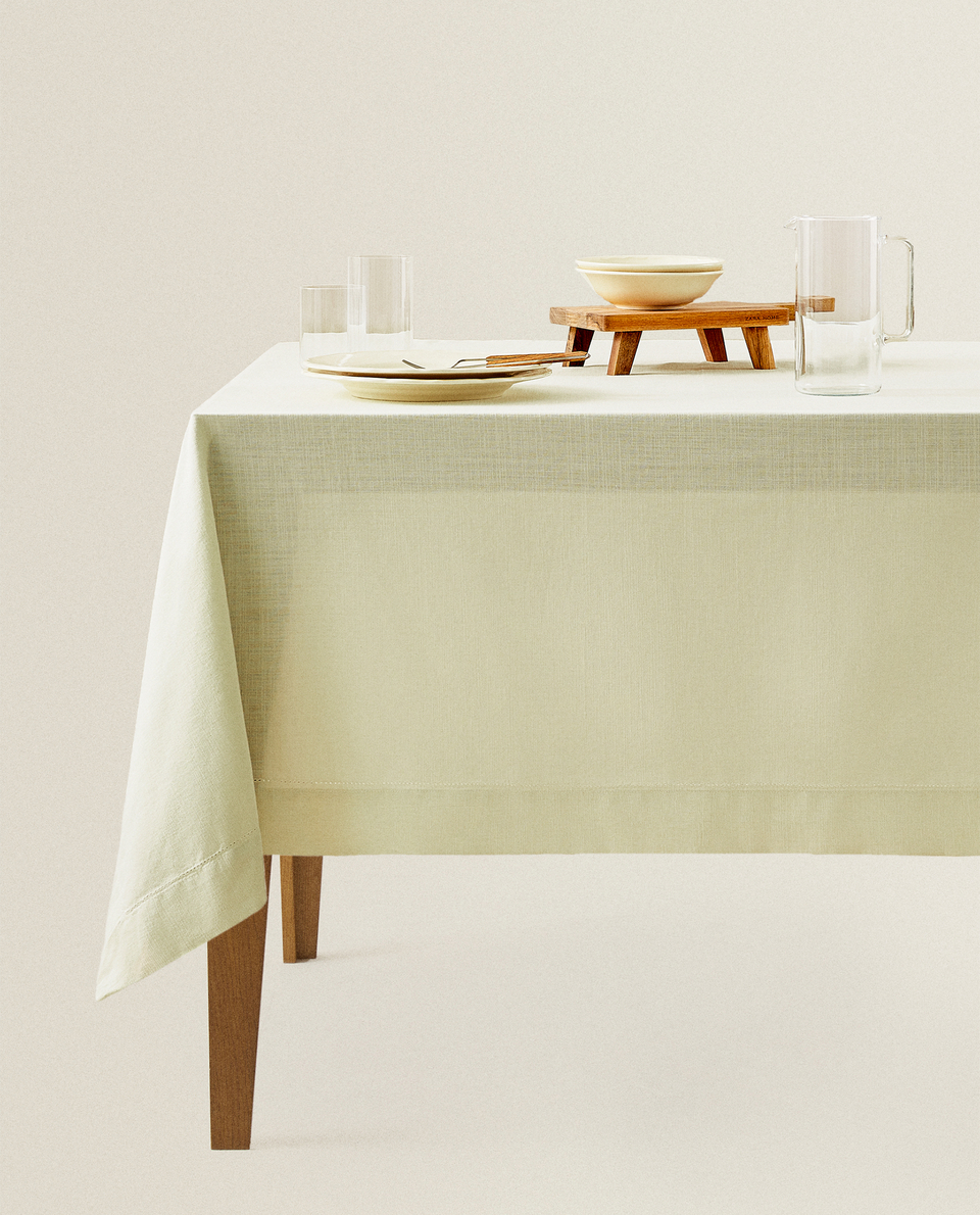 HEMSTITCHED TABLECLOTH