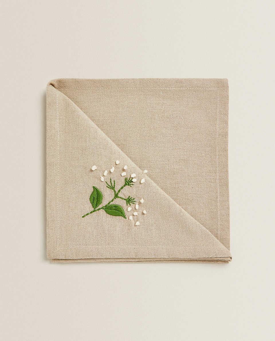 EMBROIDERED FLORAL NAPKIN (PACK OF 2)
