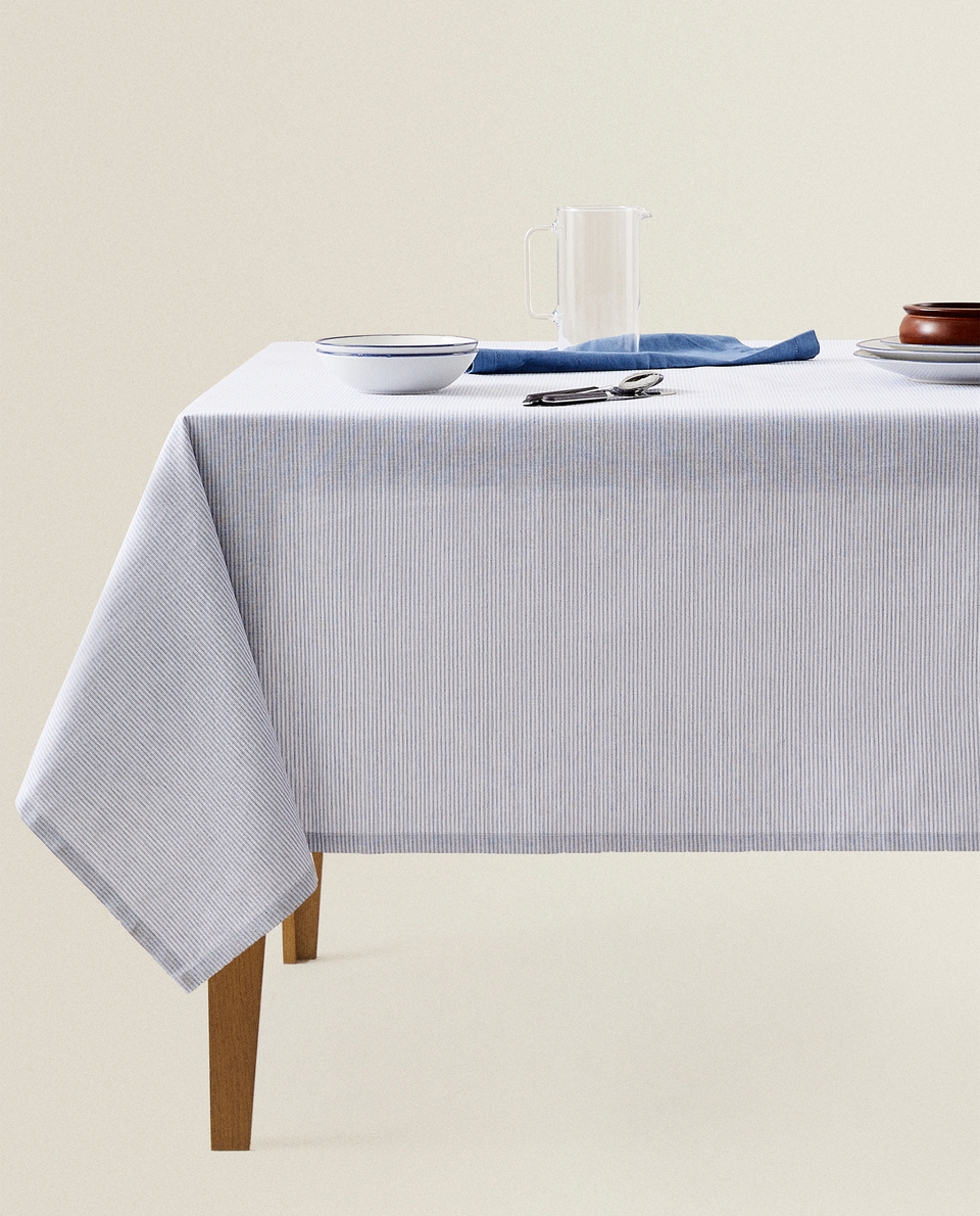 STRIPED RESIN TABLECLOTH