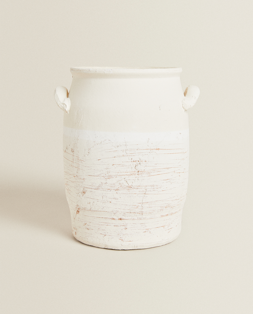 POT WITH HANDLES